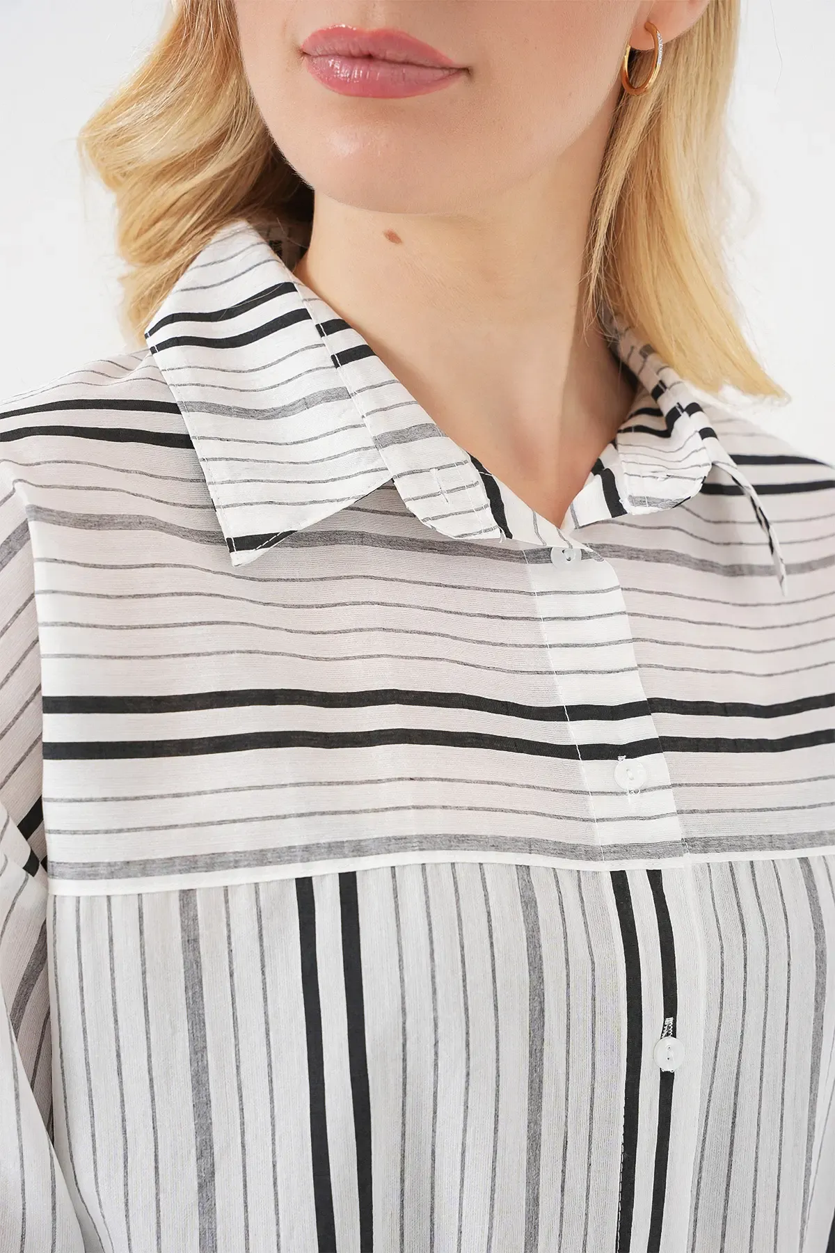 Kadın Çizgili Kısa Kol Gömlek 20344 - Siyah - Taş