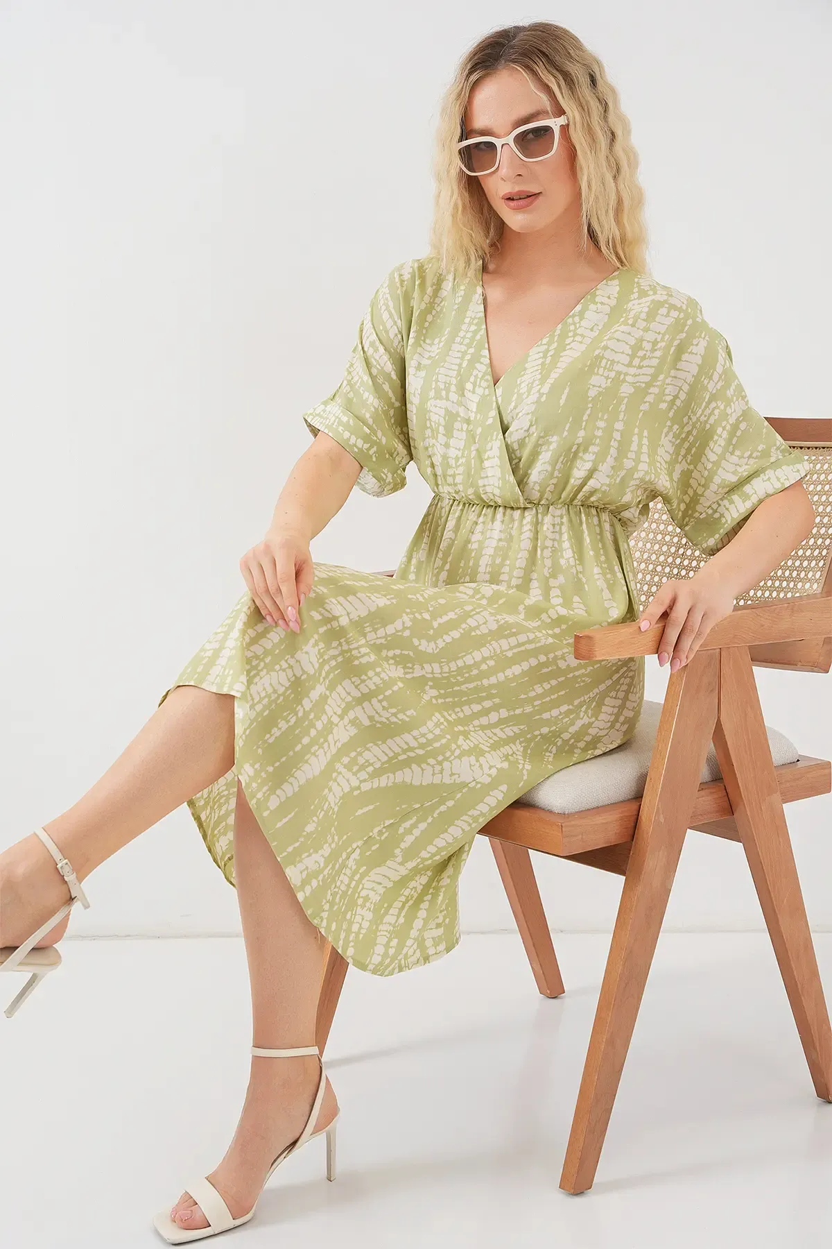 Kadın Desenli Kısa Kol Elbise 2569 - E.Yeşil