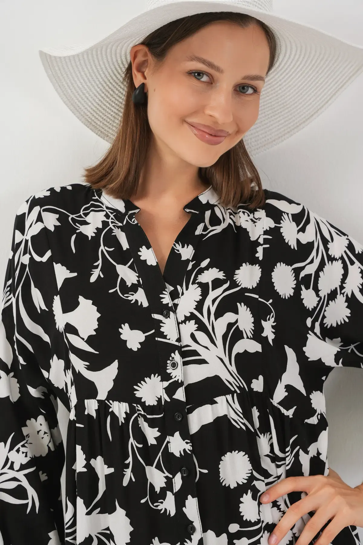 Kadın Desenli Uzun Tesettür Elbise 2585 - Siyah - Beyaz 1