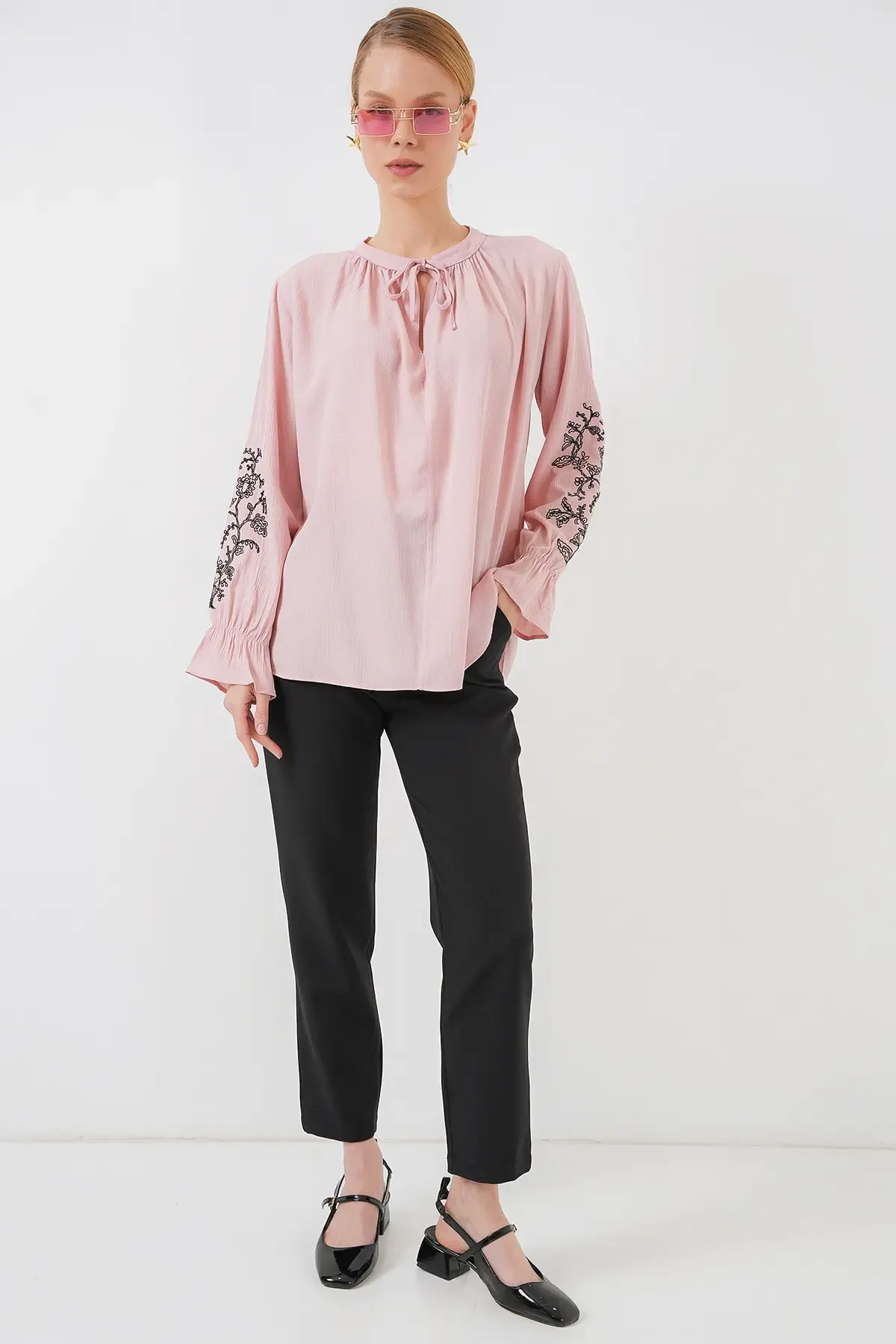 Kadın Nakışlı Örme Bluz 941 - Pudra