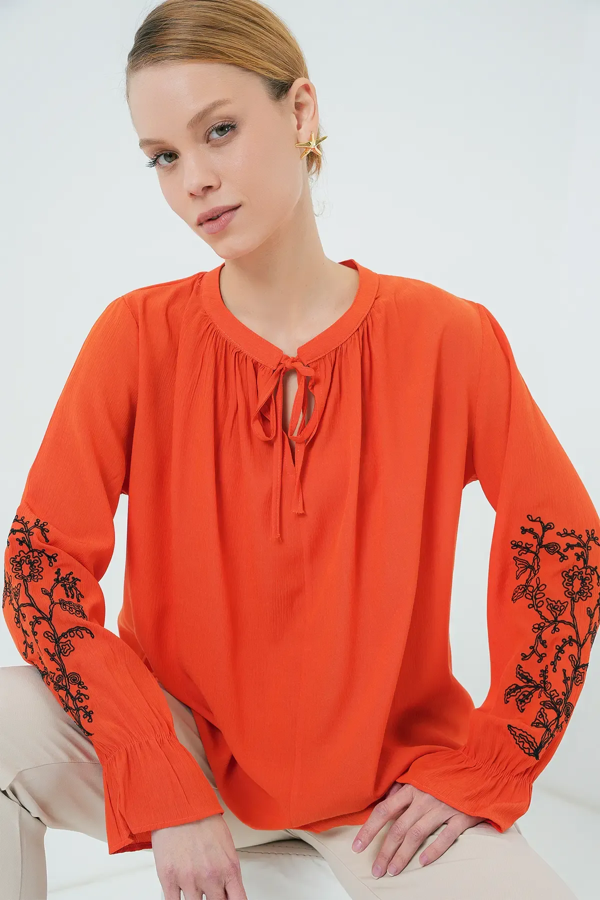 Kadın Nakışlı Örme Bluz 941 - Turuncu
