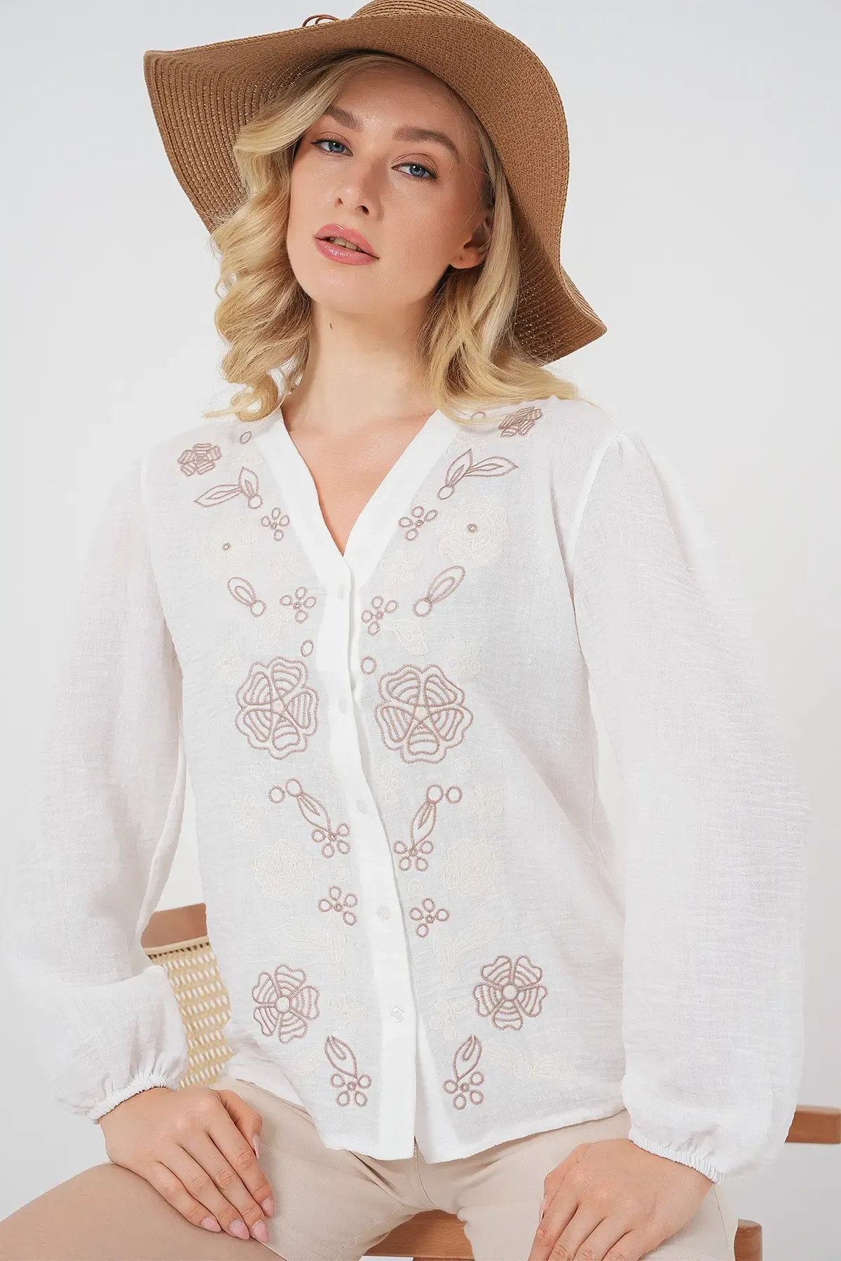 Kadın Nakışlı Uzun Kol Bluz 963 - Kahverengi