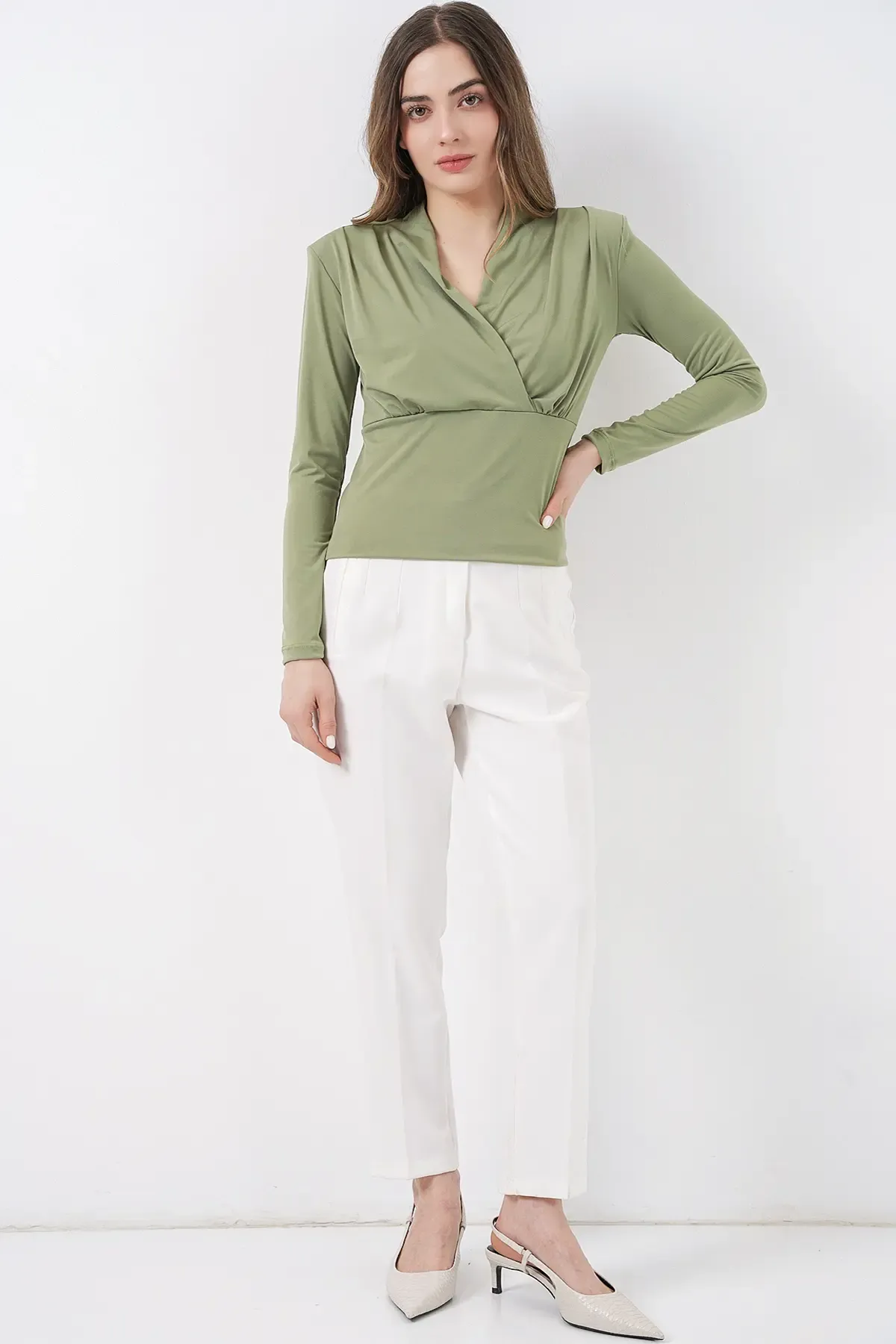 Kadın Omuz Vatkalı Kruvaze Yaka Bluz 942 - E.Yeşil