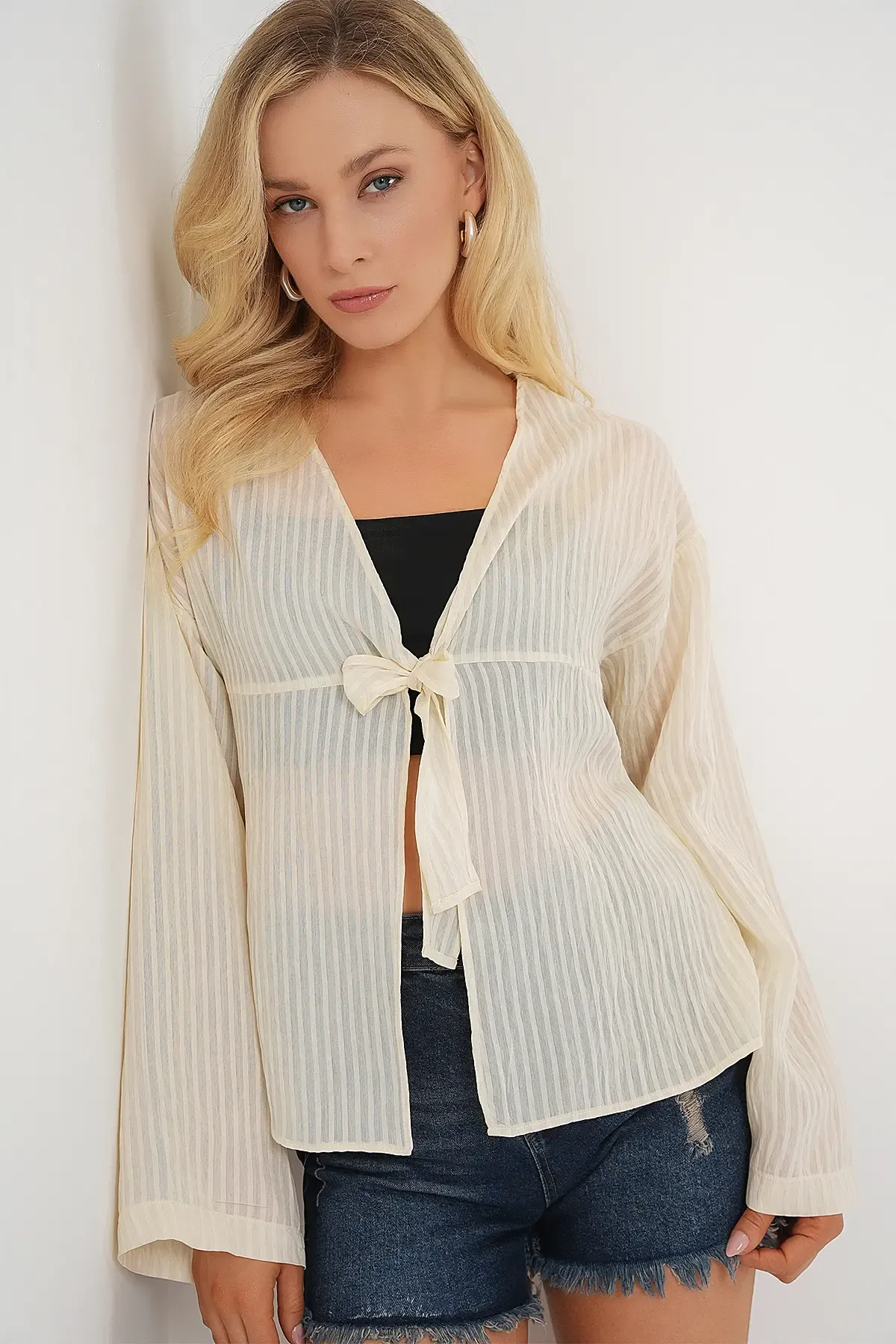 Kadın Önü Bağcıklı Bluz 952 - Krem