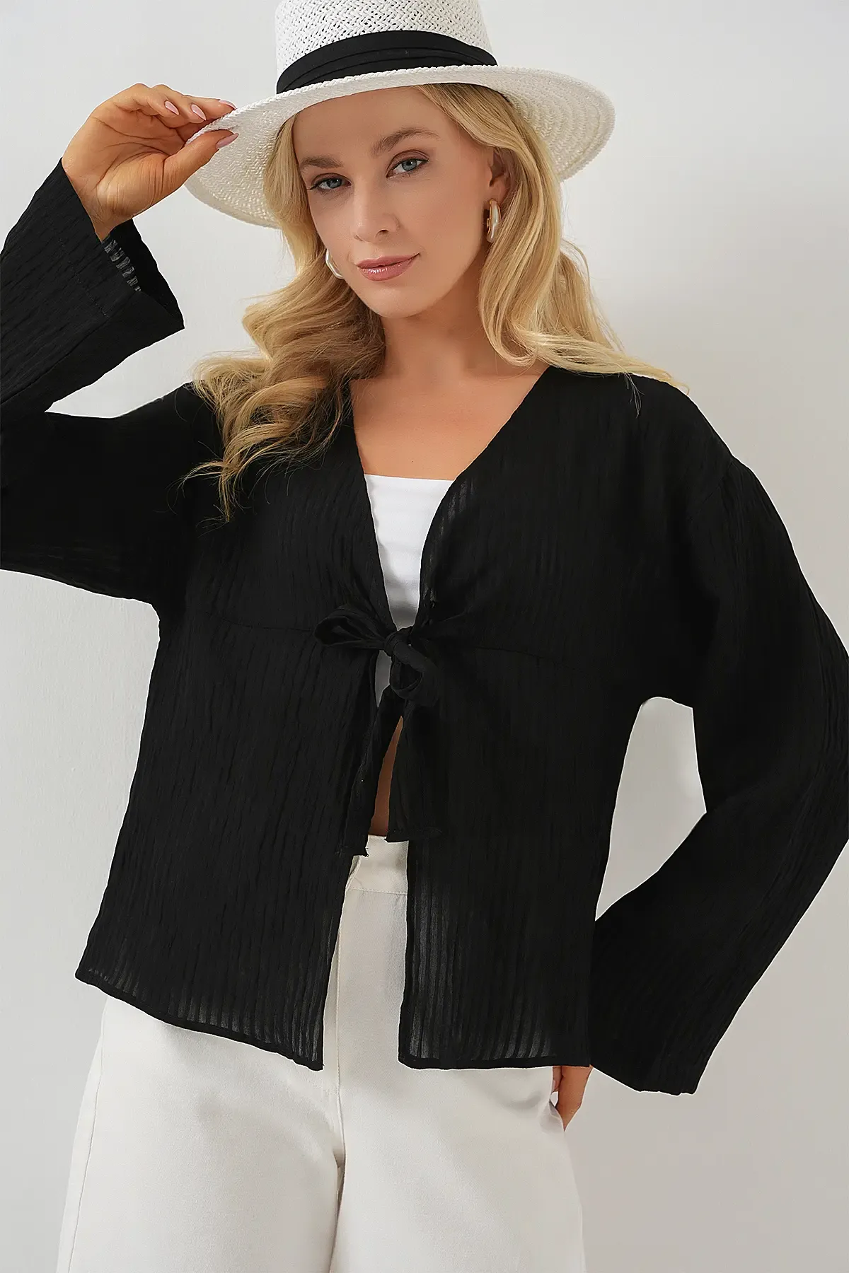 Kadın Önü Bağcıklı Bluz 952 - Siyah