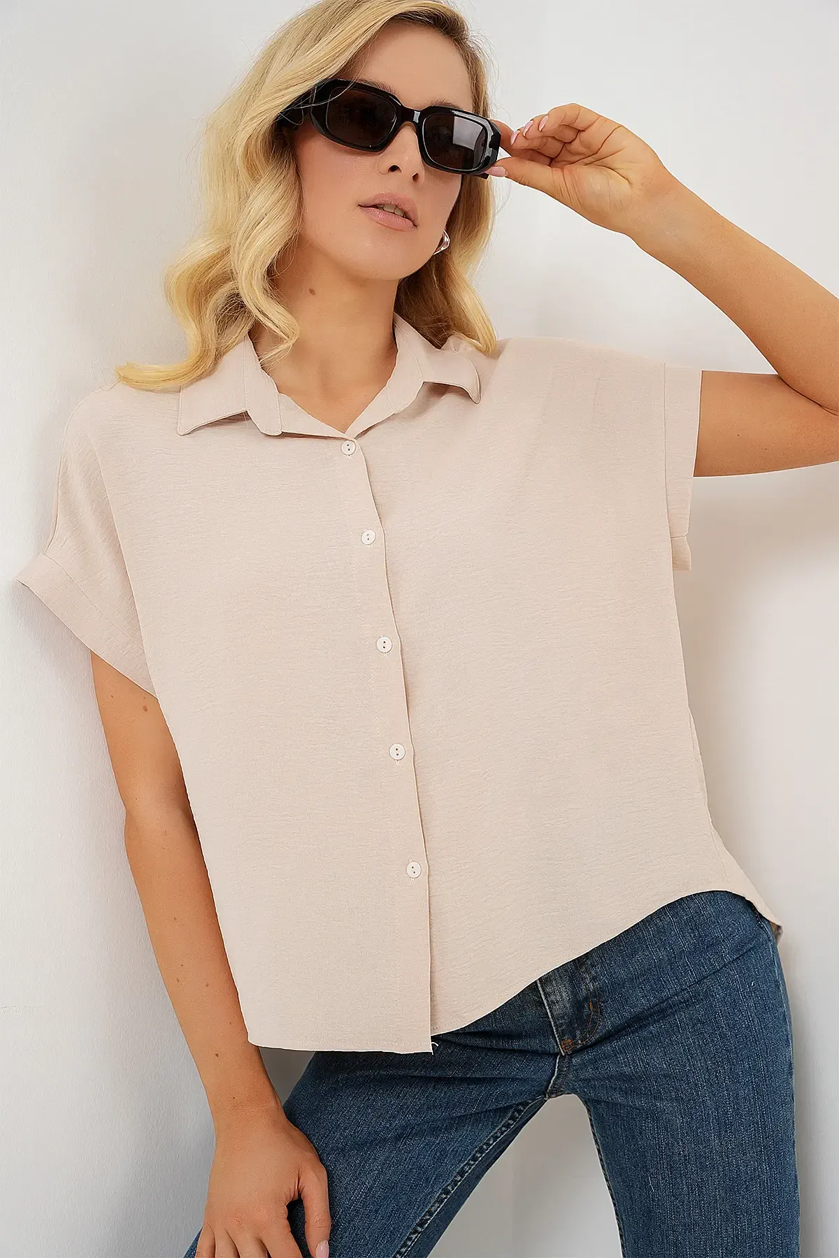 Kadın Oversize Kısa Kol Gömlek 20322 - Krem