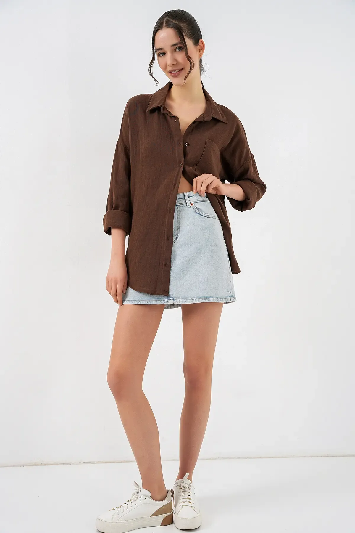 Kadın Tek Cepli Oversize Müslin Gömlek 20353 - Kahverengi