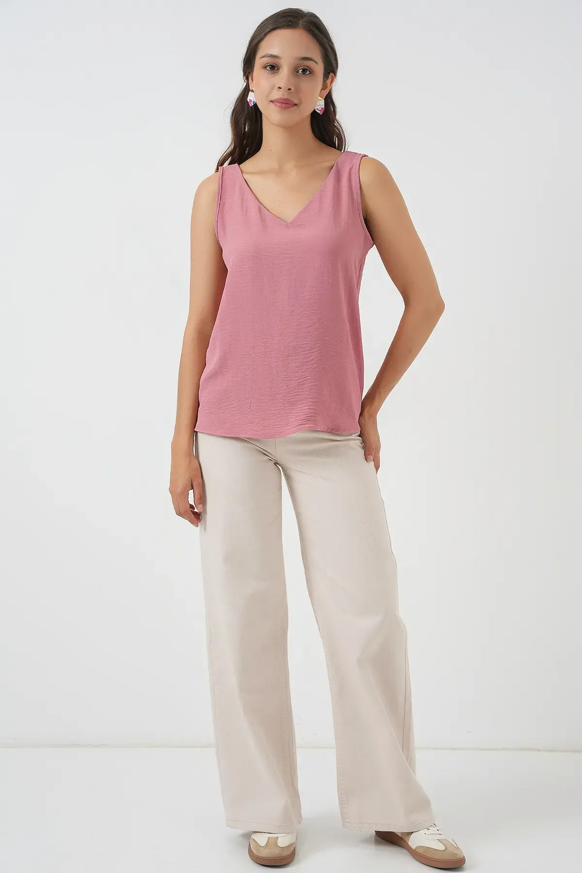 V Yaka Sıfır Kol Bluz 950 - Gül Kurusu