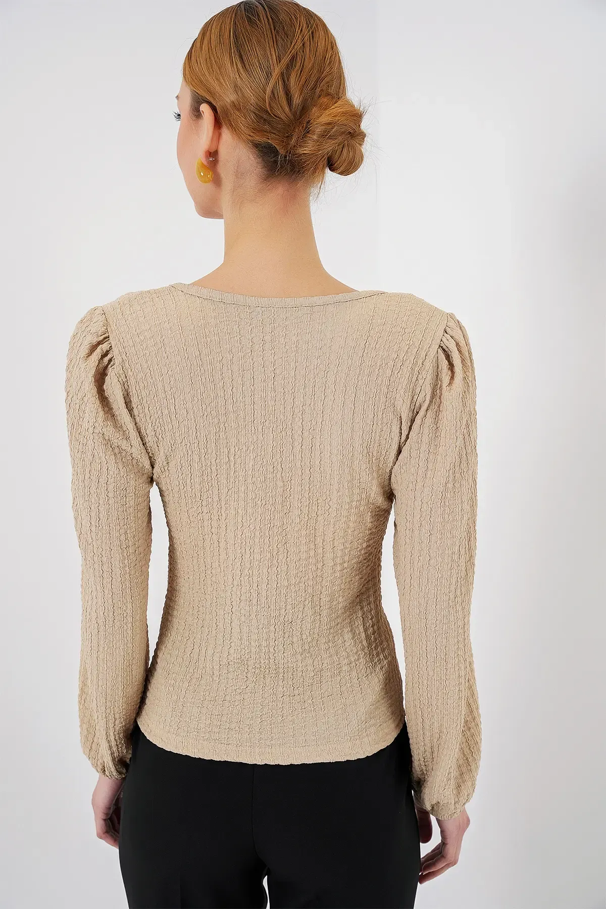 0442 Uzun Kollu Bluz - Bisküvi