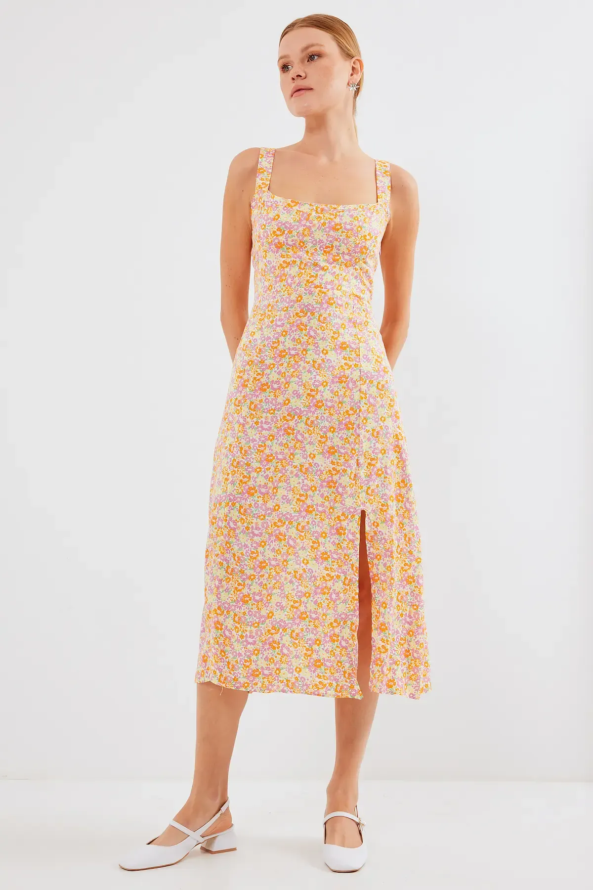 2282 Yırtmaçlı Askılı Viskon Elbise - Turuncu