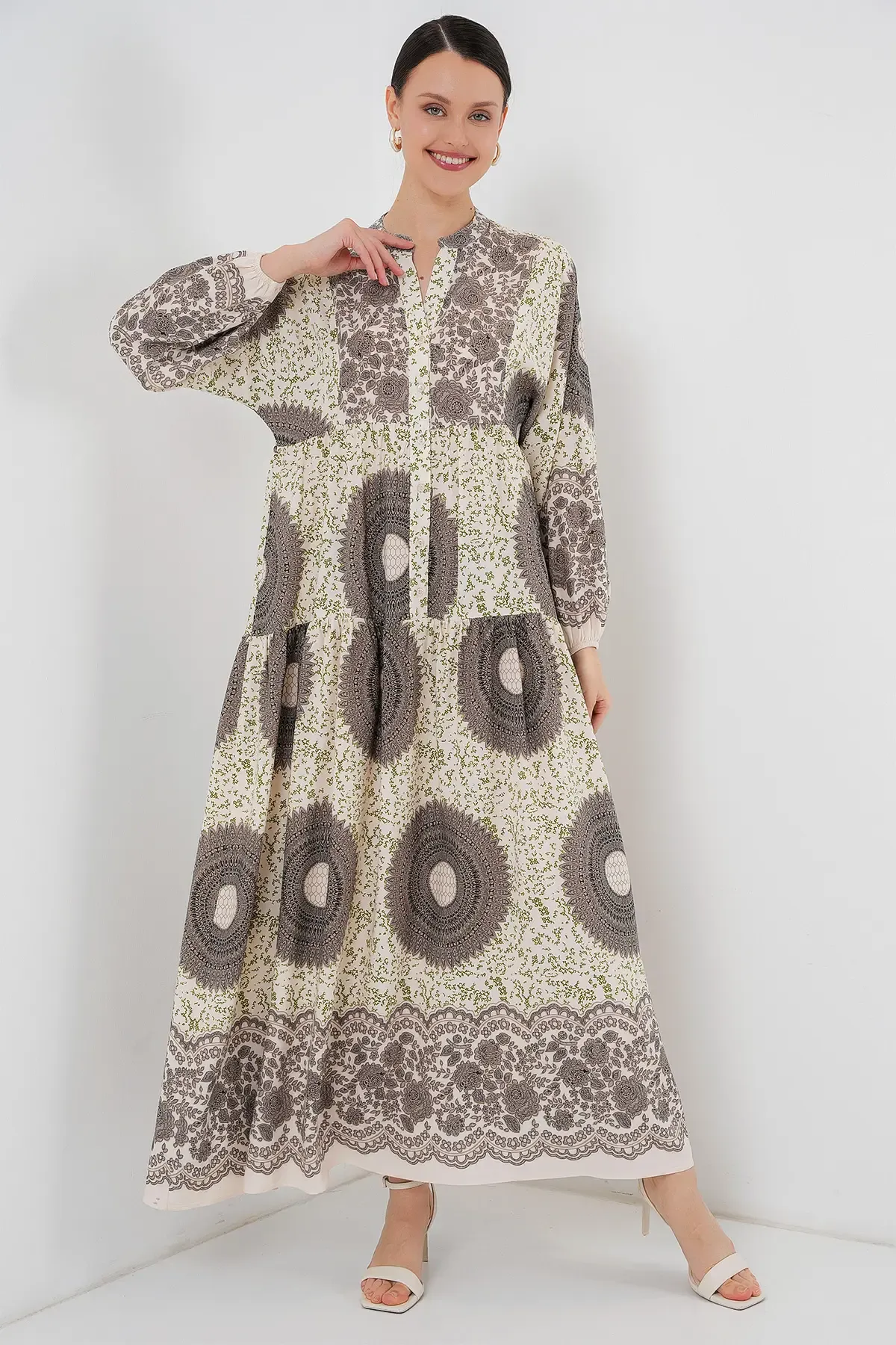 2423 Otantik Desenli Tesettür Elbise - F.KAHVE