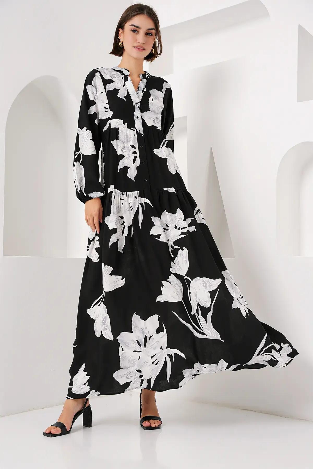 2423 Otantik Desenli Tesettür Elbise - J. Siyah