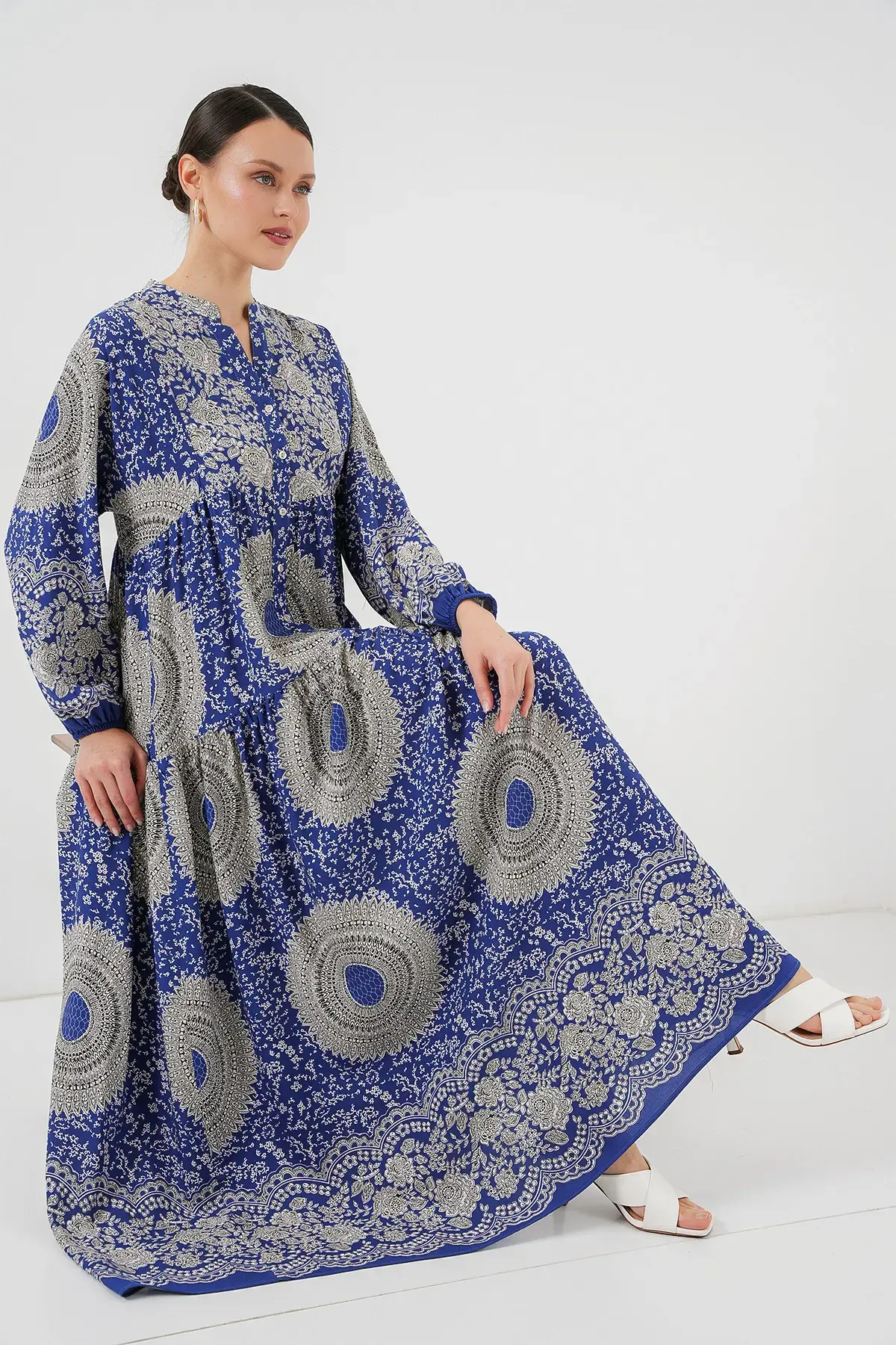 2423 Otantik Desenli Tesettür Elbise - Saks 4