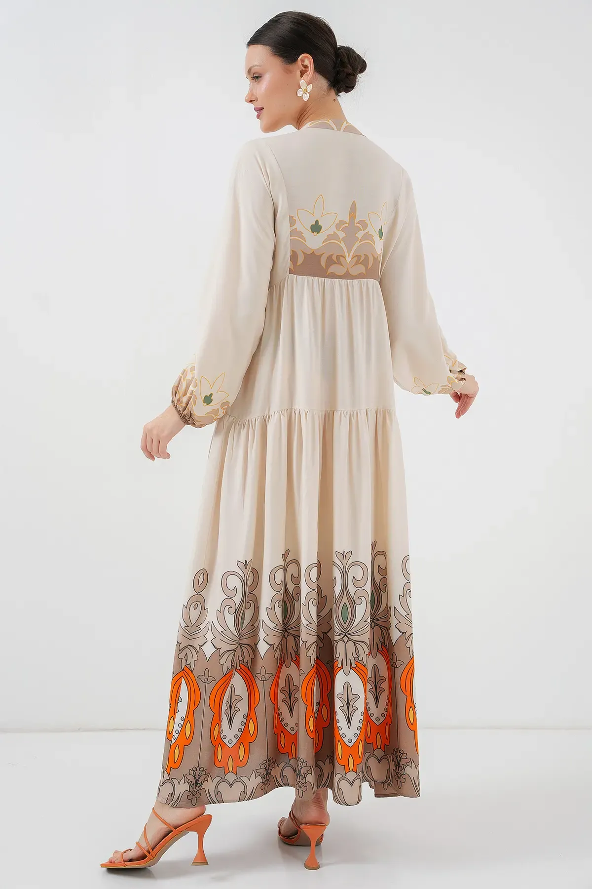 2423 Otantik Desenli Tesettür Elbise - T. Ekru