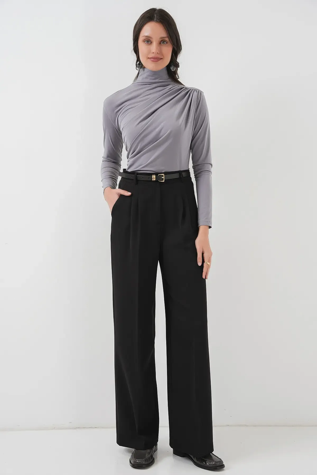 925 Büzgü Detaylı Sandy Bluz - Gri