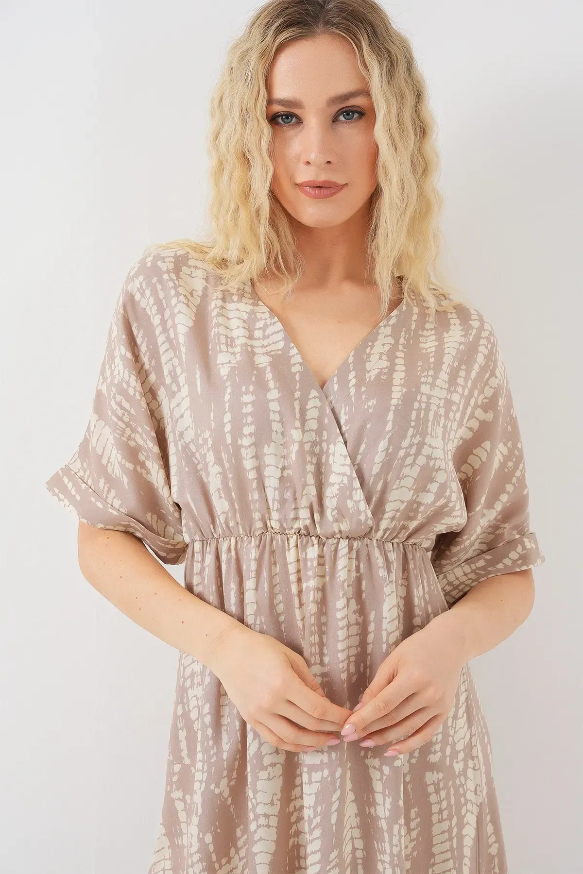 Kadın Desenli Kısa Kol Elbise 2569 - Bej