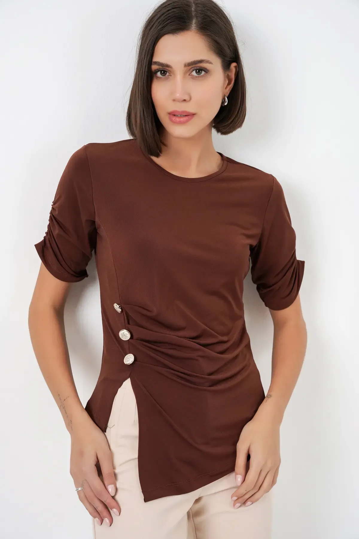 Kadın Düğme Detaylı Sandy Bluz 992 - Kahverengi