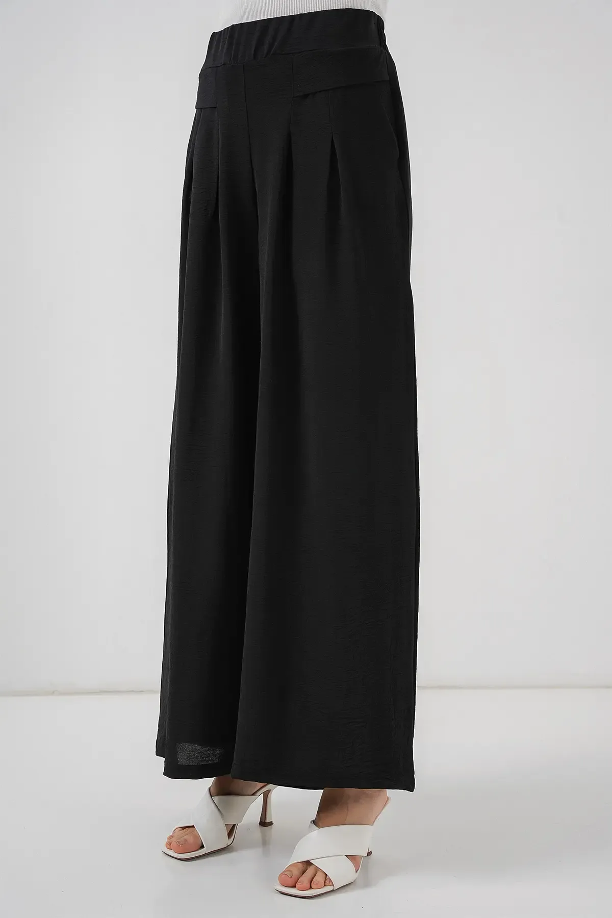 Kadın Geniş Paça Pileli Pantolon 6718 - Siyah