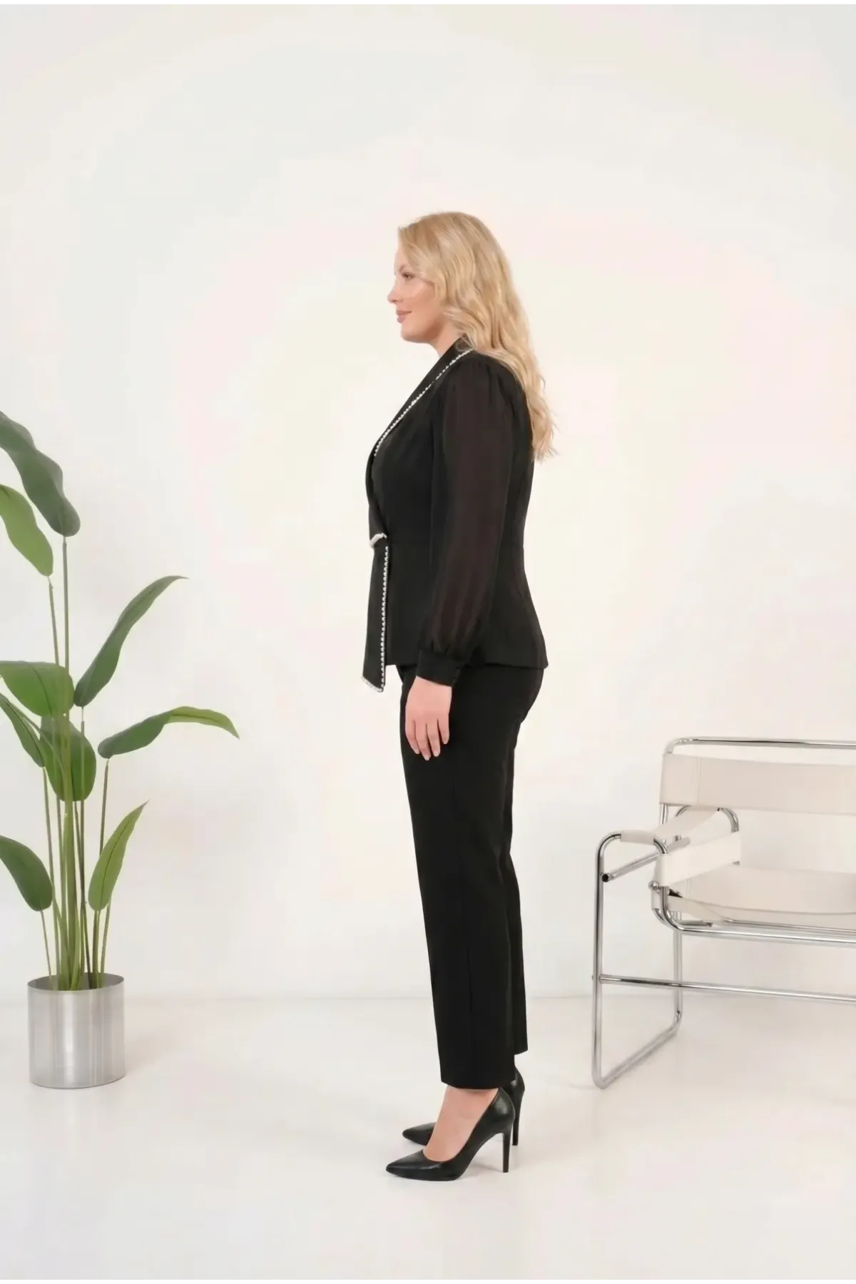 Kadın Siyah Büyük Beden Ceket Yaka İnci Detaylı Şifon Kollu Abiye Takım HZL26W-PR10131