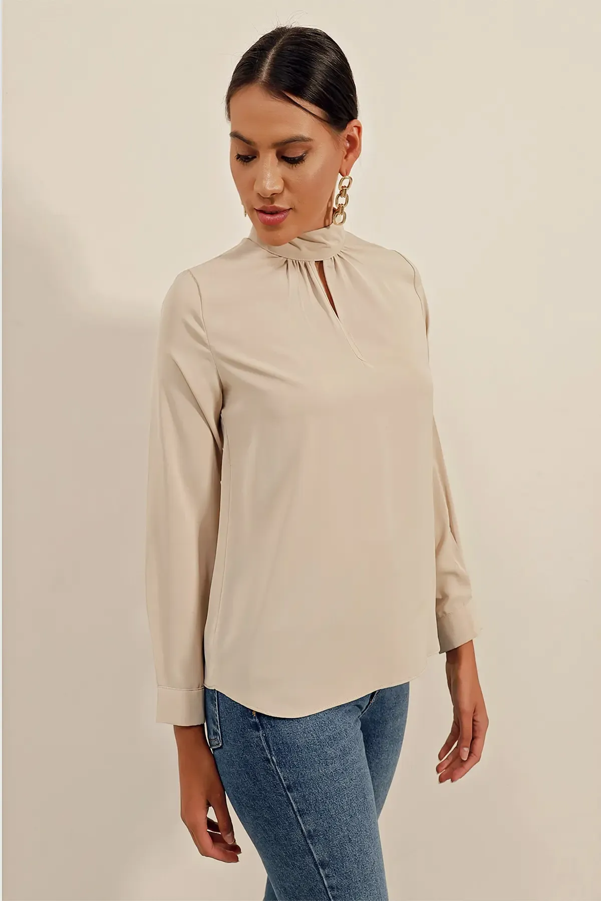 0418 Pencere Detaylı Bluz - Bej