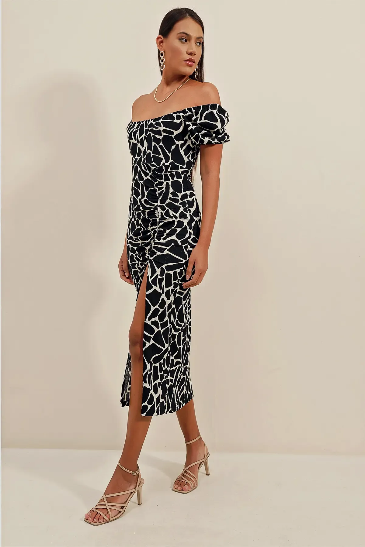 2396 Yırtmaçlı Yazlık Örme Elbise - A.Siyah