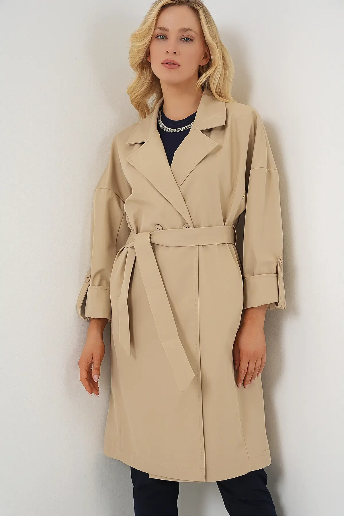 9104 Kruvaze Yaka Astarlı Trençkot - Bej