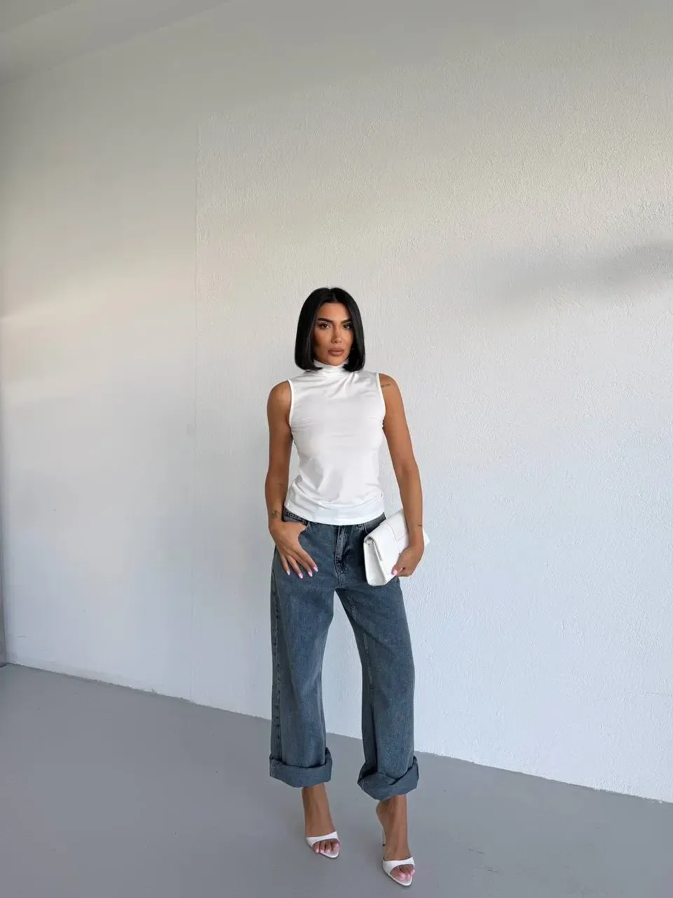 Kadın Beyaz Balıkçı Yaka Sıfır Kol Sandy Crop Bluz HZL26S-FRY123931