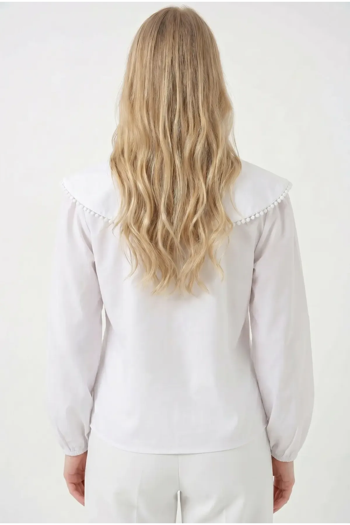 Kadın Beyaz Bebe Yaka Düğmeli Şık Günlük Gömlek HZL26S-BD1203141