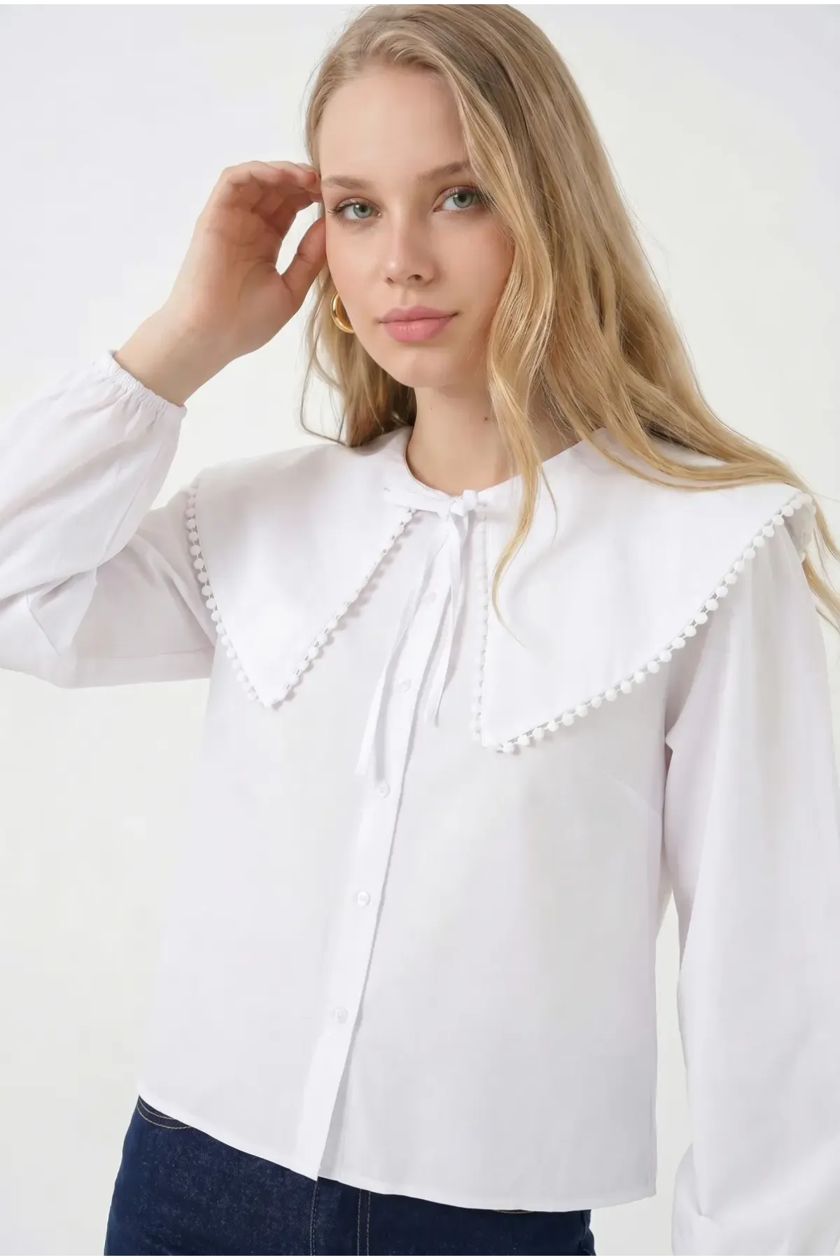 Kadın Beyaz Bebe Yaka Düğmeli Şık Günlük Gömlek HZL26S-BD1203141