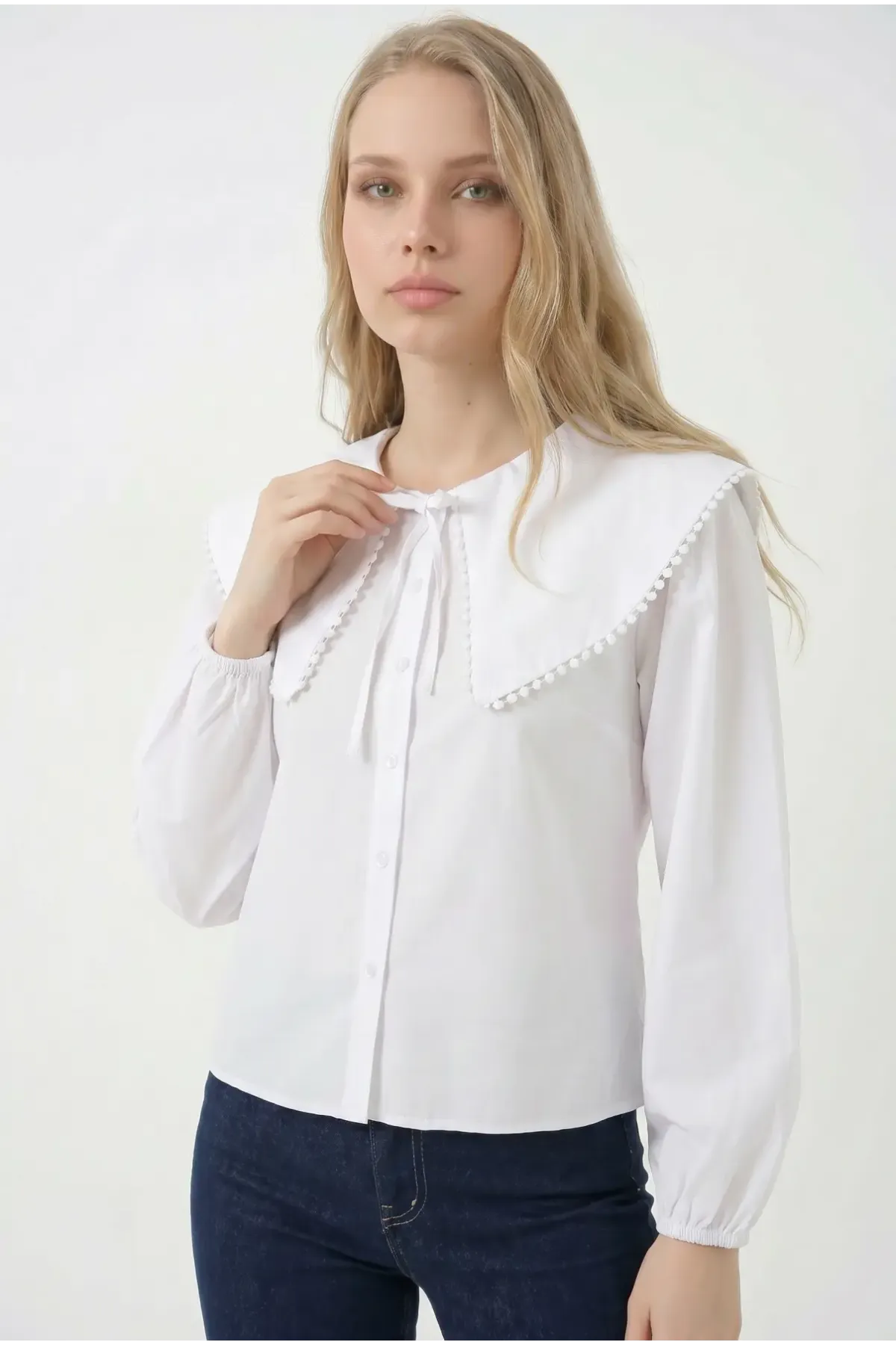 Kadın Beyaz Bebe Yaka Düğmeli Şık Günlük Gömlek HZL26S-BD1203141