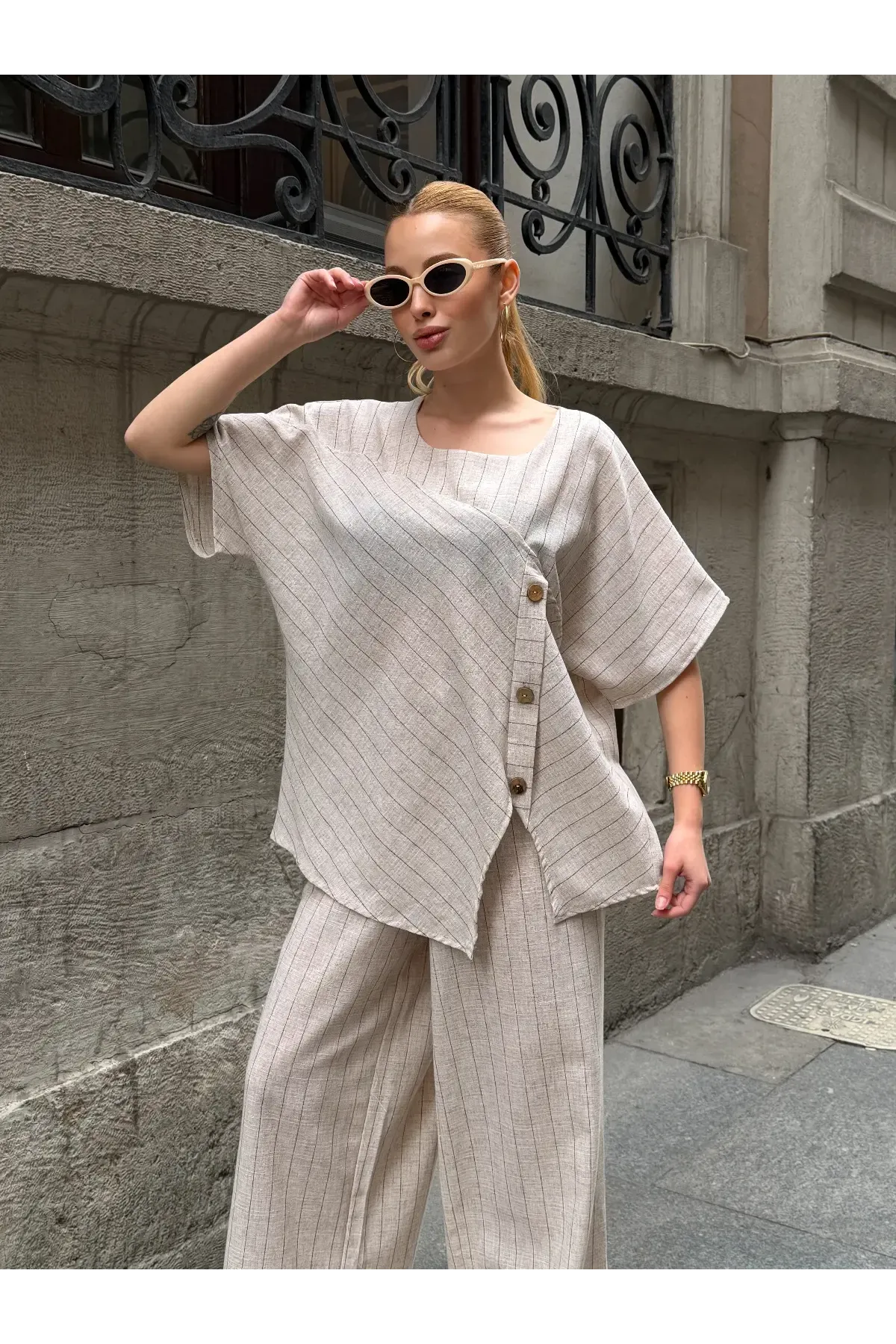 Kadın Krem Çizgili Düğme Detaylı Bluz Pantolon Keten İkili Takım HZL26S-VL14271
