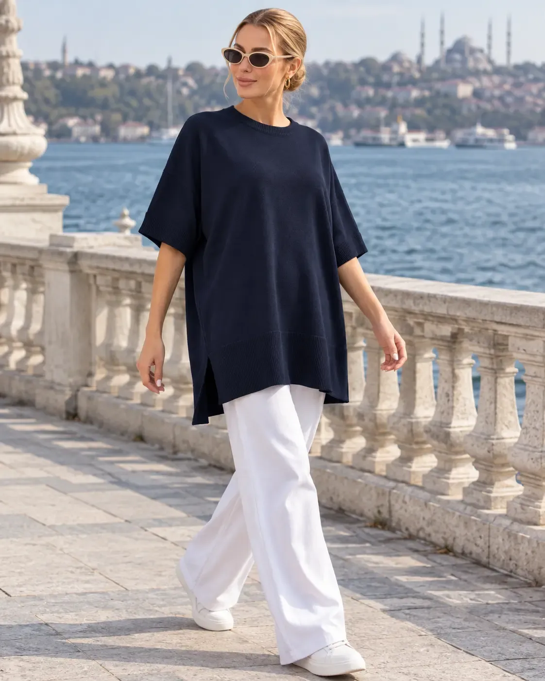 Kadın Lacivert Oversize Yandan Yırtmaçlı Uzun Yumuşak Dokulu Triko Kazak HZL28W-WM3390