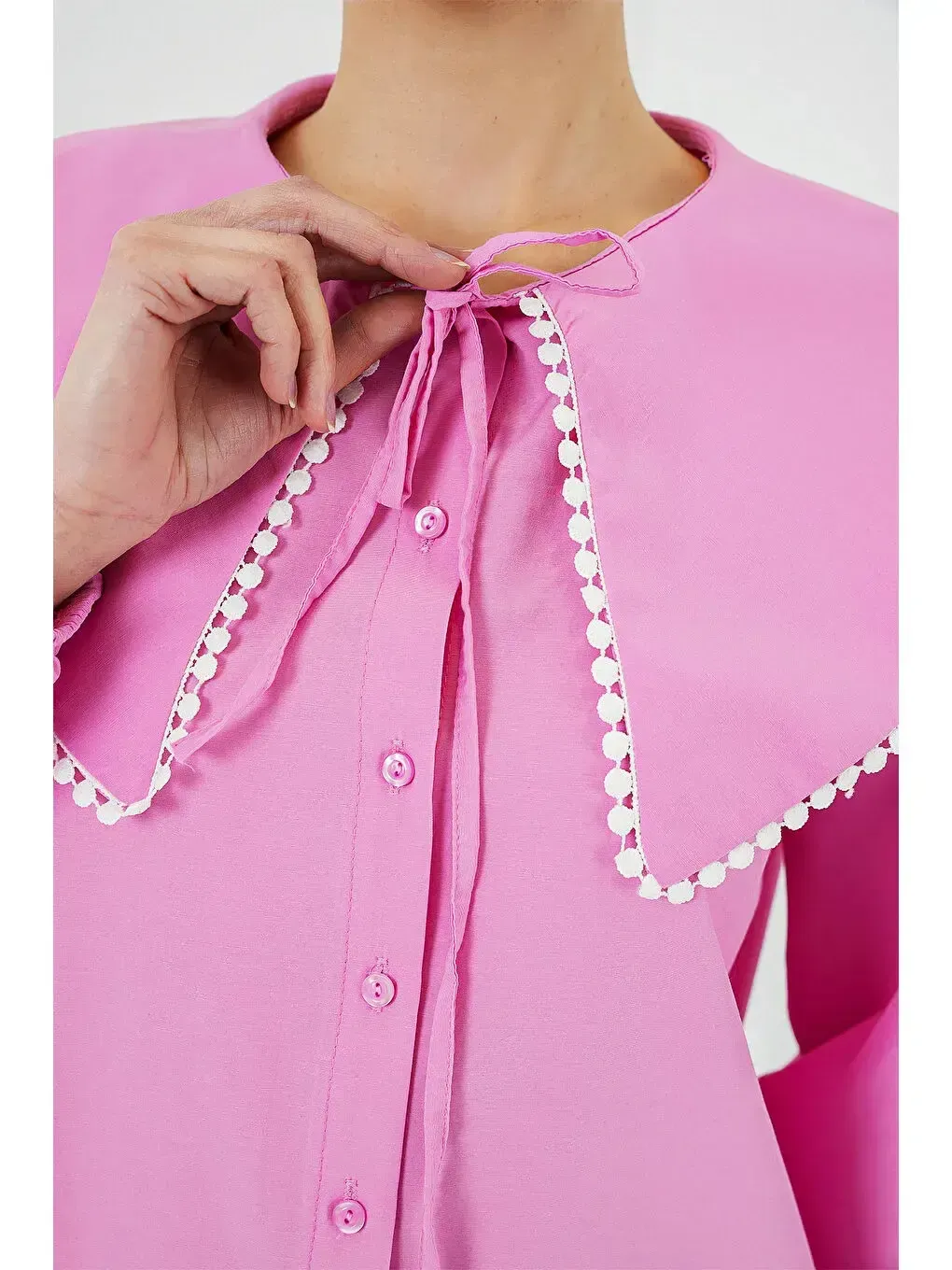 Kadın Pembe Bebe Yaka Düğmeli Şık Günlük Gömlek HZL26S-BD1203141