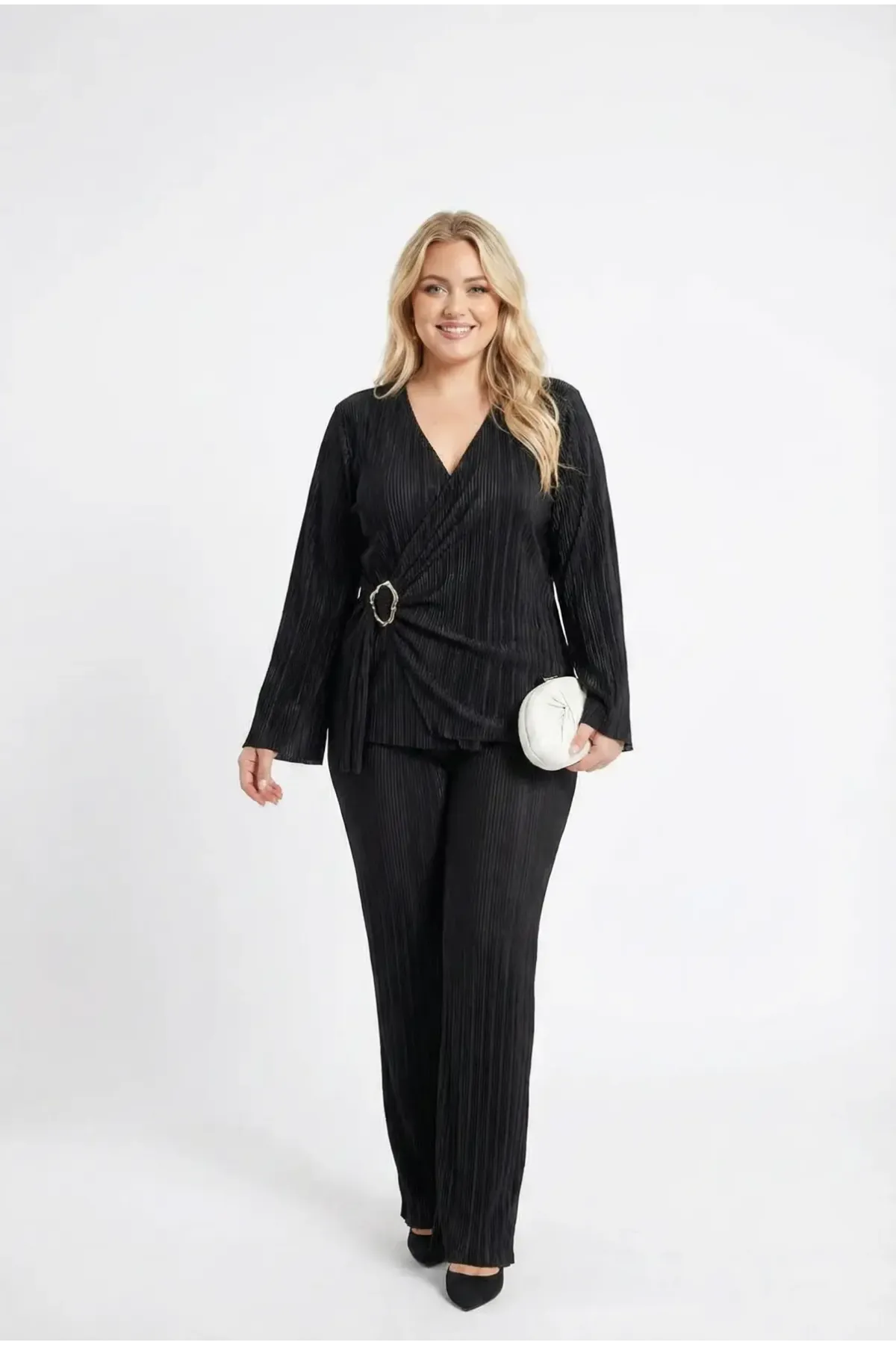 Kadın Siyah Büyük Beden Toka Detaylı Pliseli Alt Üst Abiye Takım HZL26W-PR10101