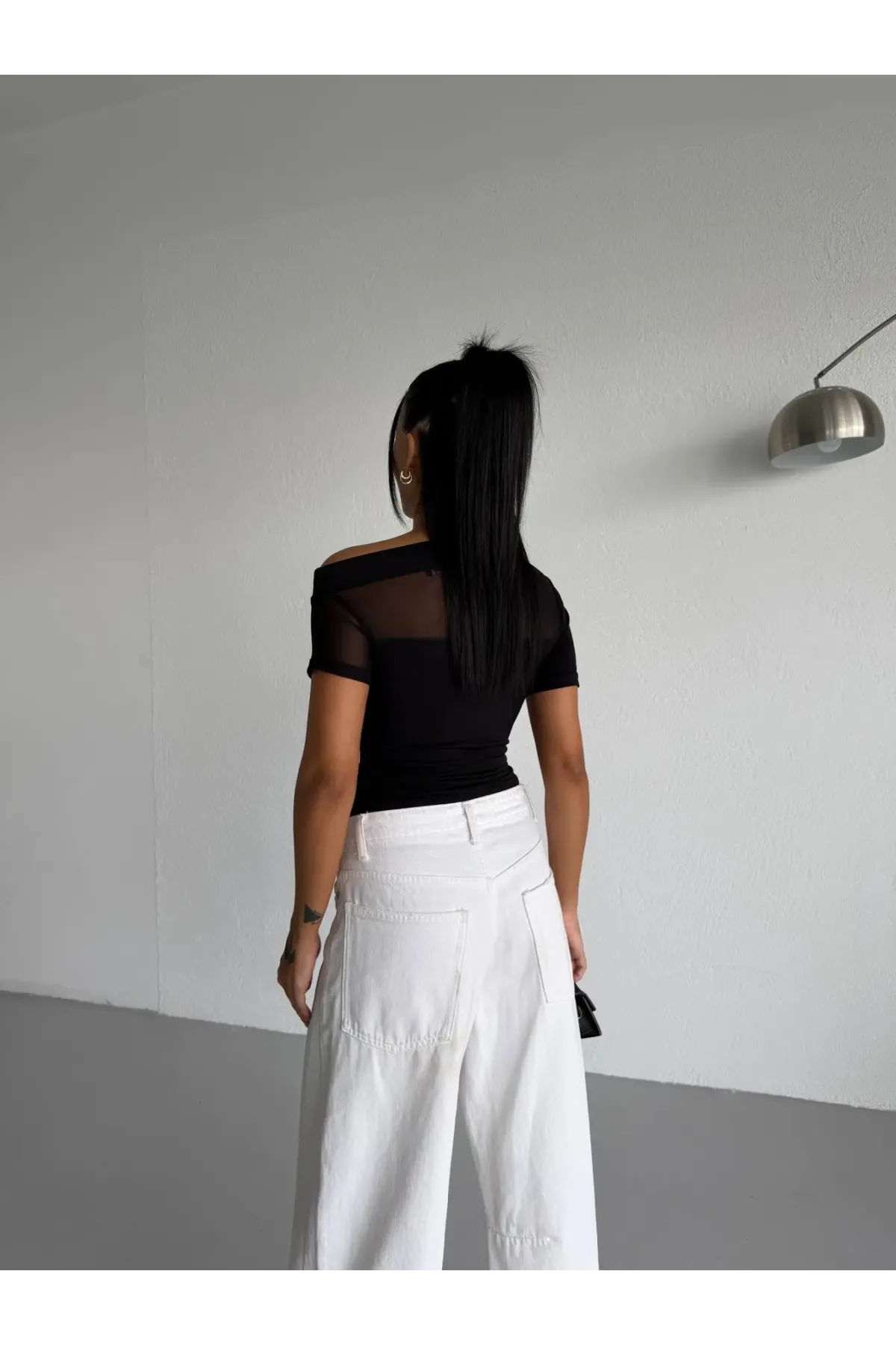 Kadın Siyah Tek Omuz Transparan Tül Detaylı Şık Sandy Bluz HZL26S-FRY123871