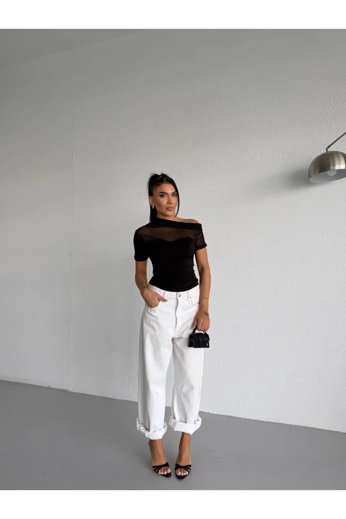 Kadın Siyah Tek Omuz Transparan Tül Detaylı Şık Sandy Bluz HZL26S-FRY123871