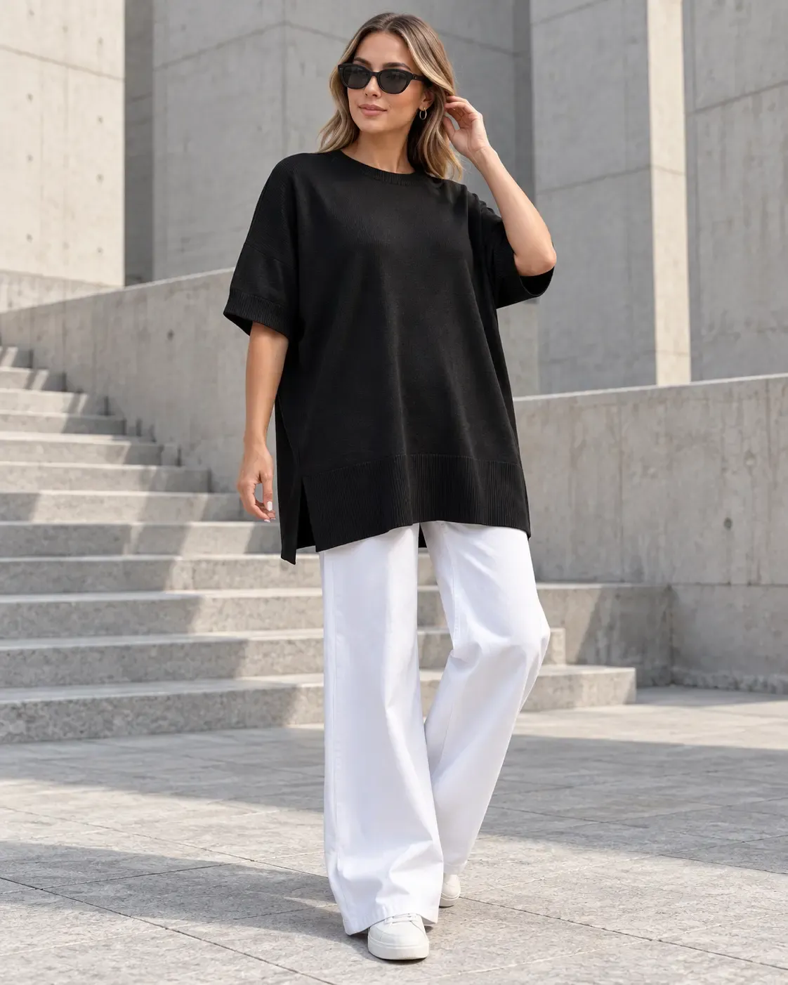 Kadın Siyah Oversize Yandan Yırtmaçlı Uzun Yumuşak Dokulu Triko Kazak HZL28W-WM3390