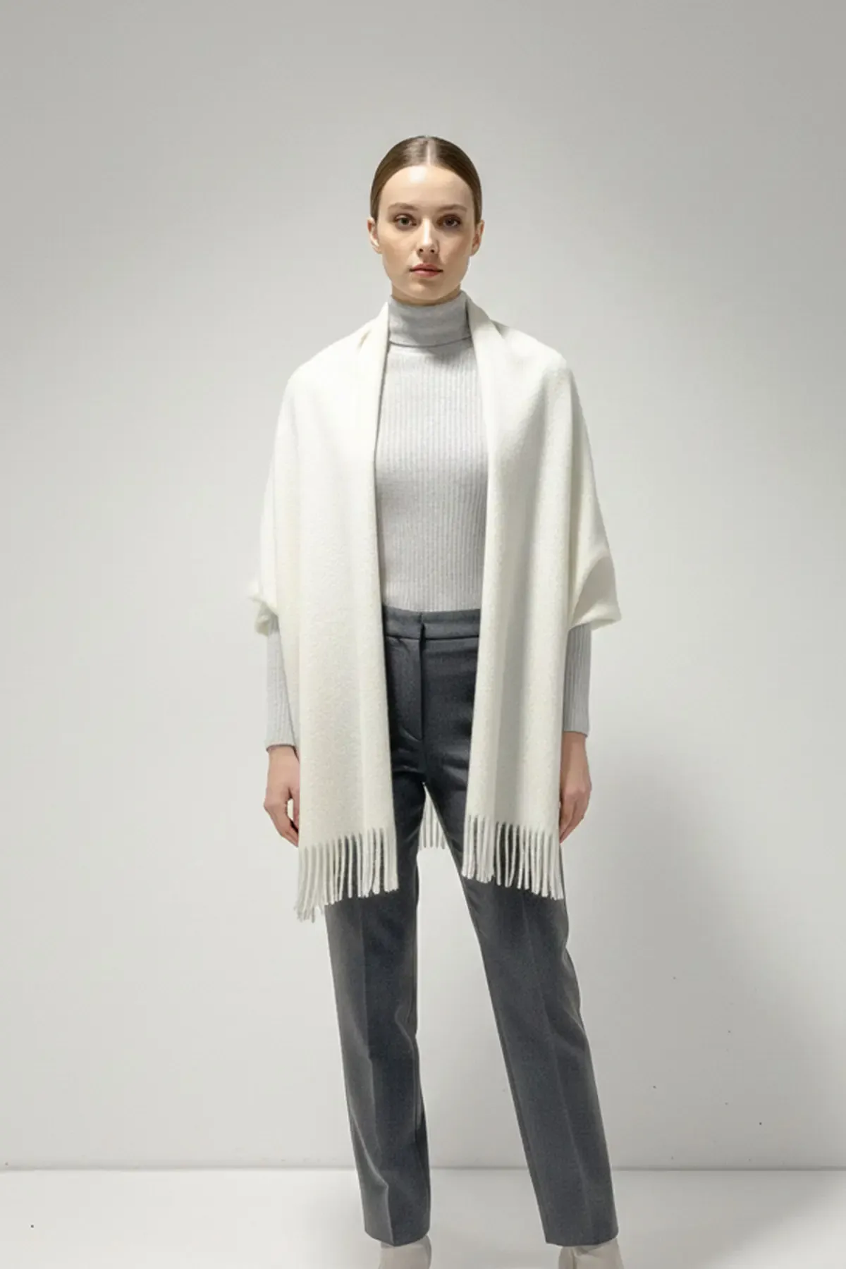 Kadın Yumuşak Dokulu Kalın Şal Atkı 15951 - B.Beyaz