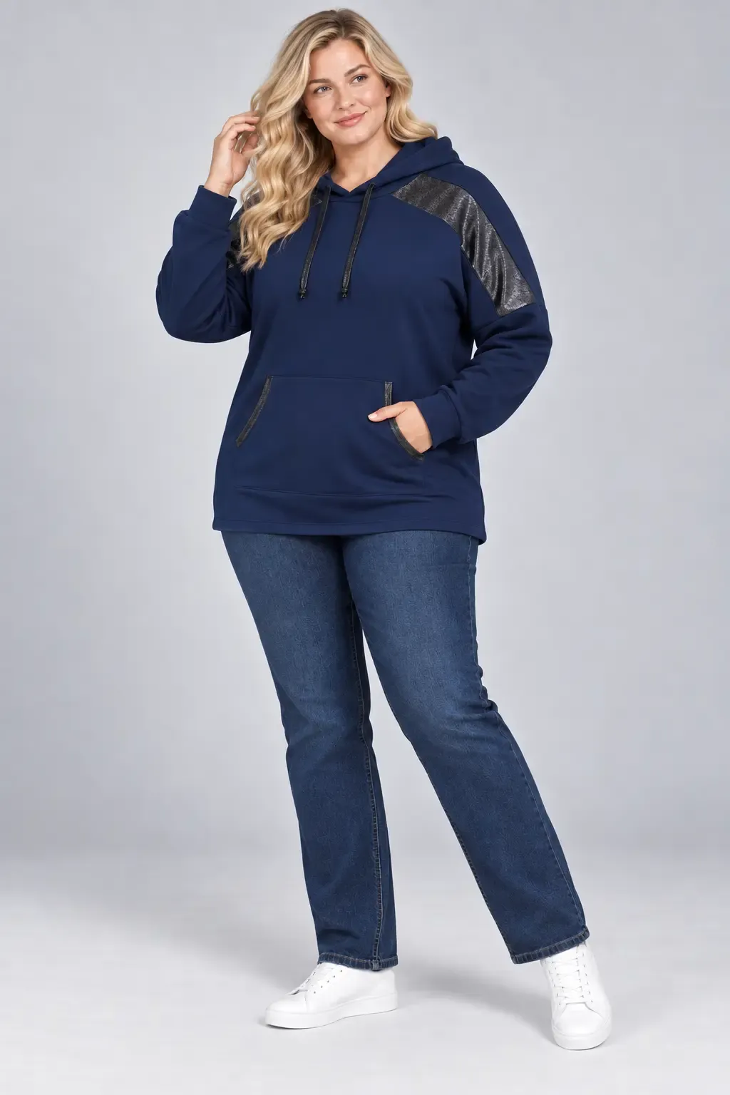 Kadın Büyük Beden Siyah Kapüşonlu Kontrast Garnili Kanguru Cepli Sweatshirt HZL28S-RZB208