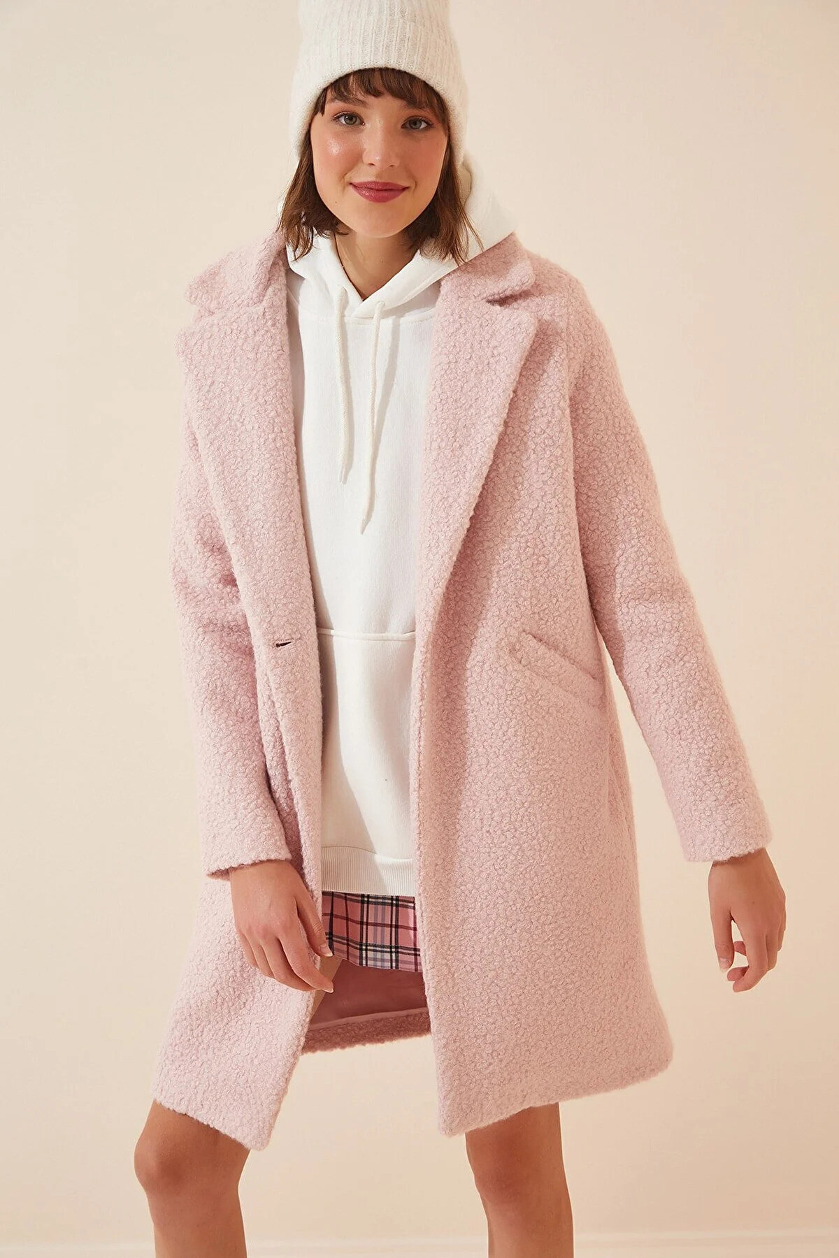 Kadın Açık Pembe Tek Düğmeli Çift Cepli Astarlı Buklet Kaşe Kaban HZL22W-BD190821