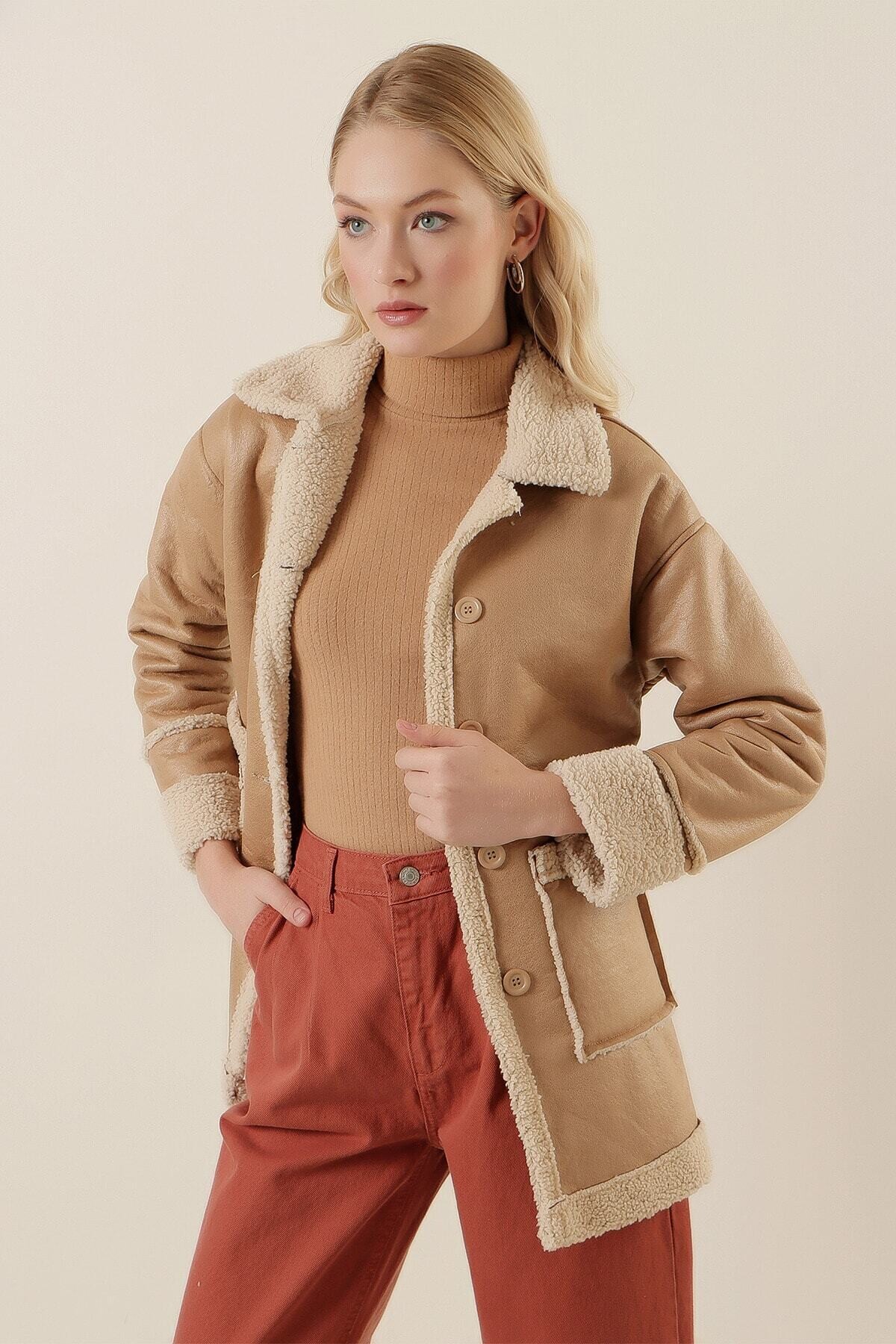 Kadın Bej Yakası Ve İçi Kürklü Önden Düğmeli Suni Deri Mont HZL23W-BD191001