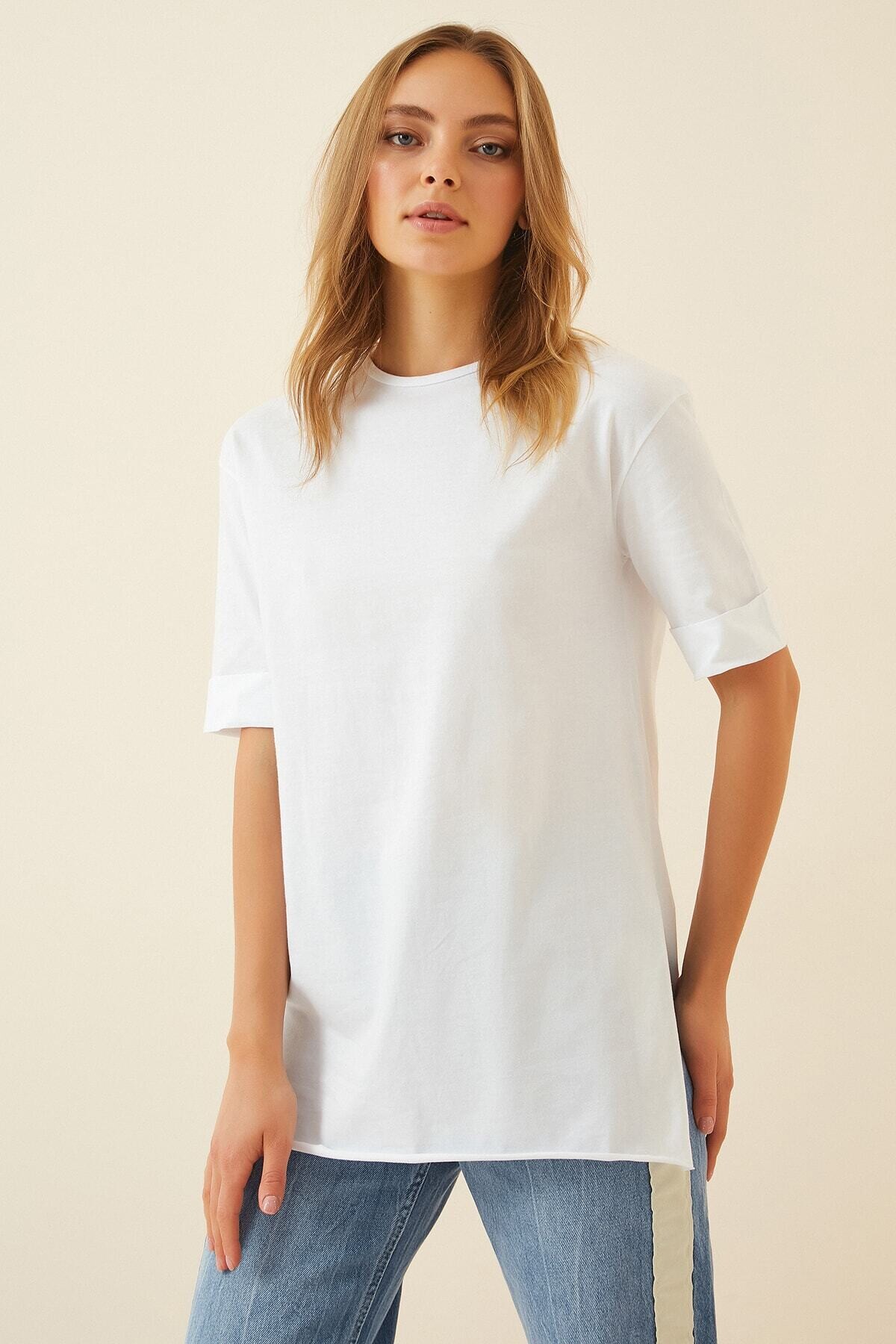 Kadın Beyaz Bisiklet Yaka Yandan Yırtmaçlı Kolu Katlı Oversize Örme T-Shirt HZL22S-BD143251