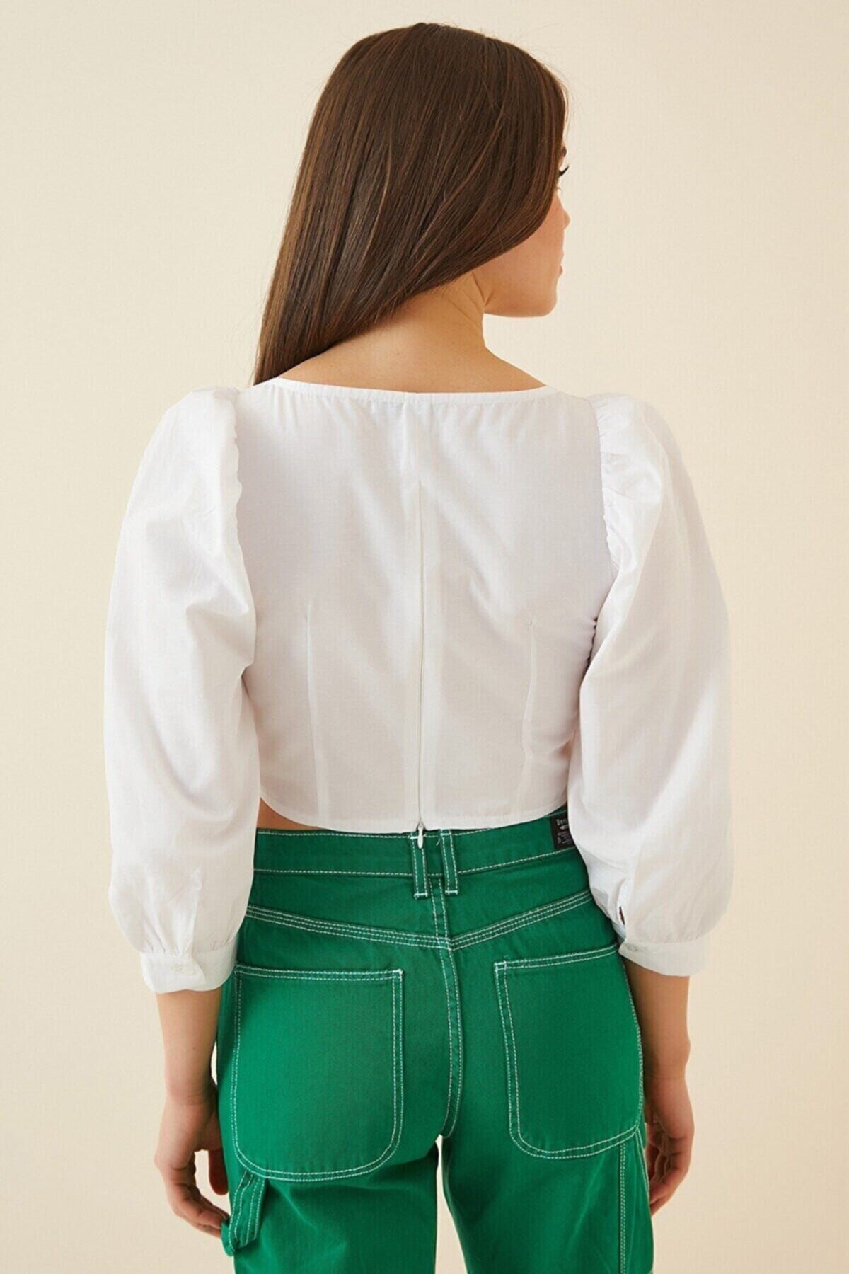 Kadın Beyaz Kare Yaka Juliet Kol Crop Bluz HZL22S-BD104171