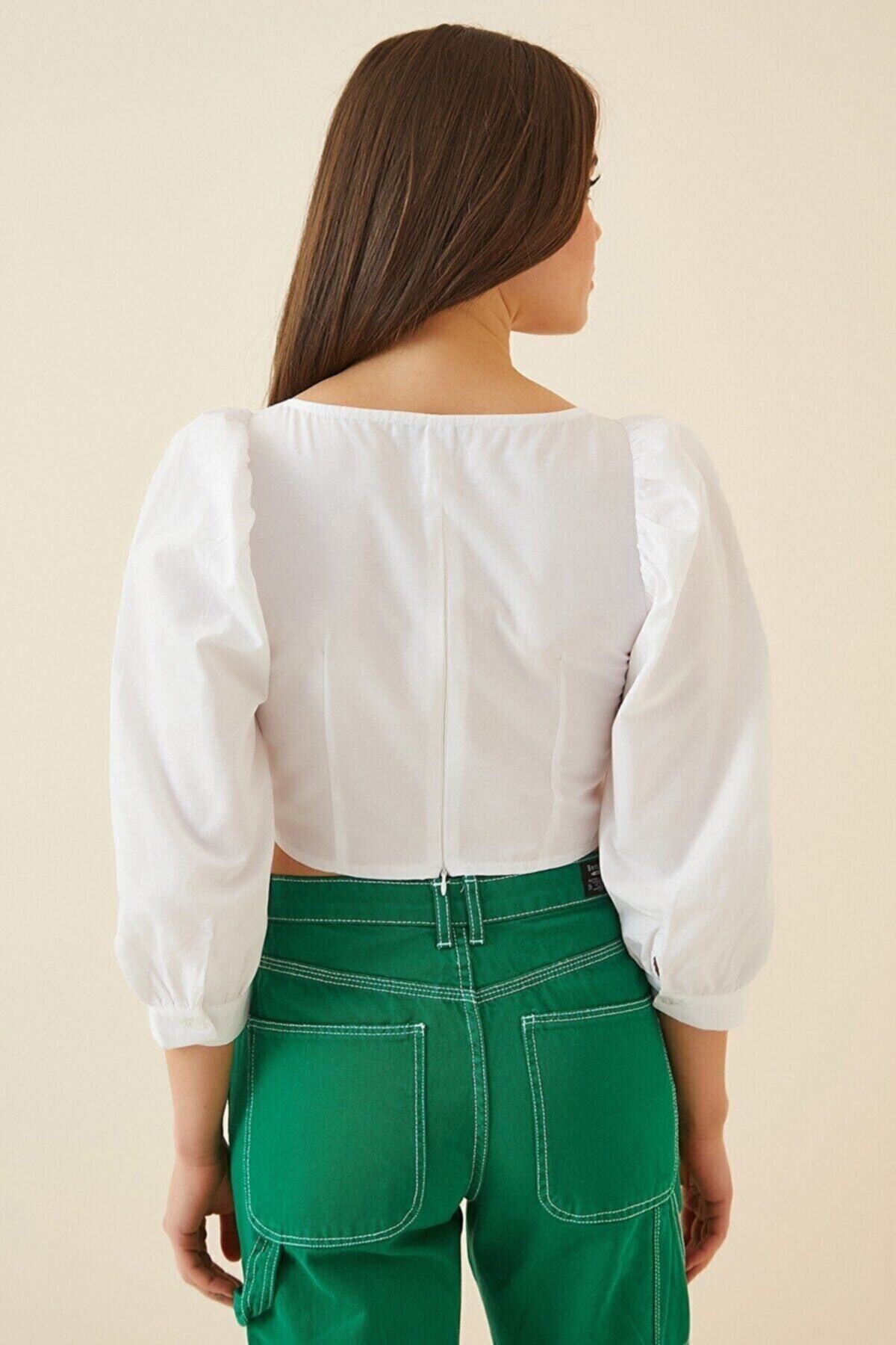 Kadın Beyaz Kare Yaka Juliet Kol Crop Bluz HZL22S-BD104171