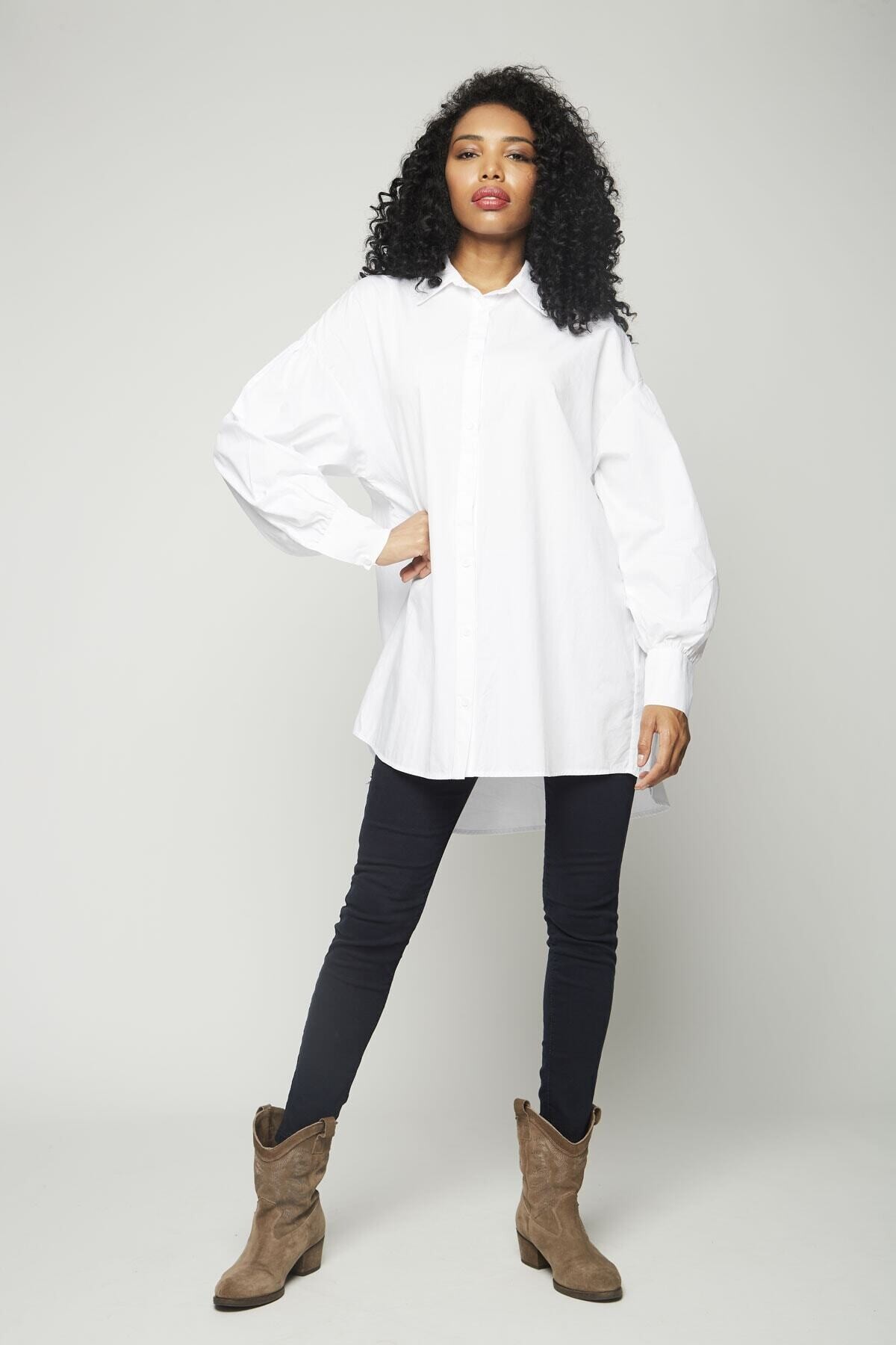 Kadın Beyaz Uzun Balon Kol  Boyfriend  Salaş Gömlek HZL22S-DSB100011