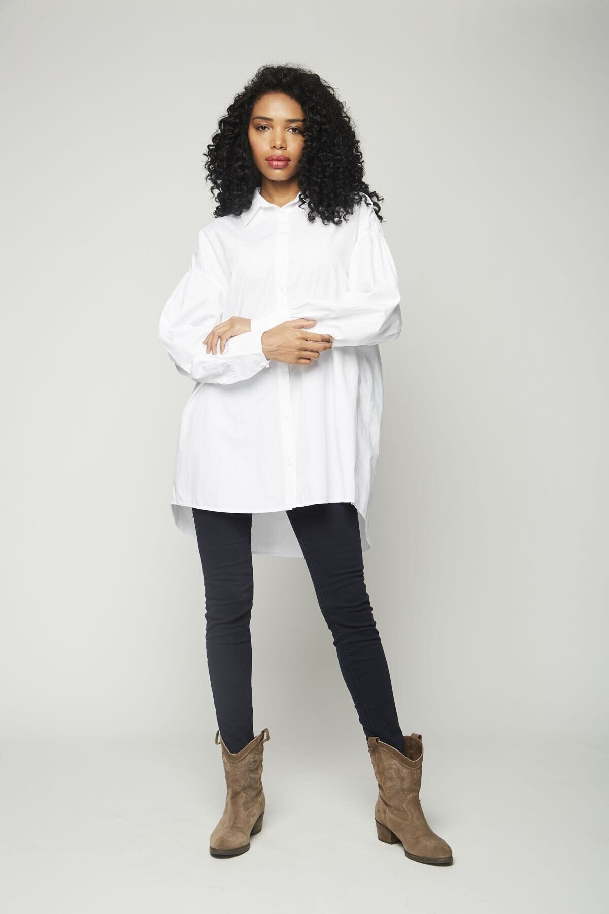 Kadın Beyaz Uzun Balon Kol  Boyfriend  Salaş Gömlek HZL22S-DSB100011