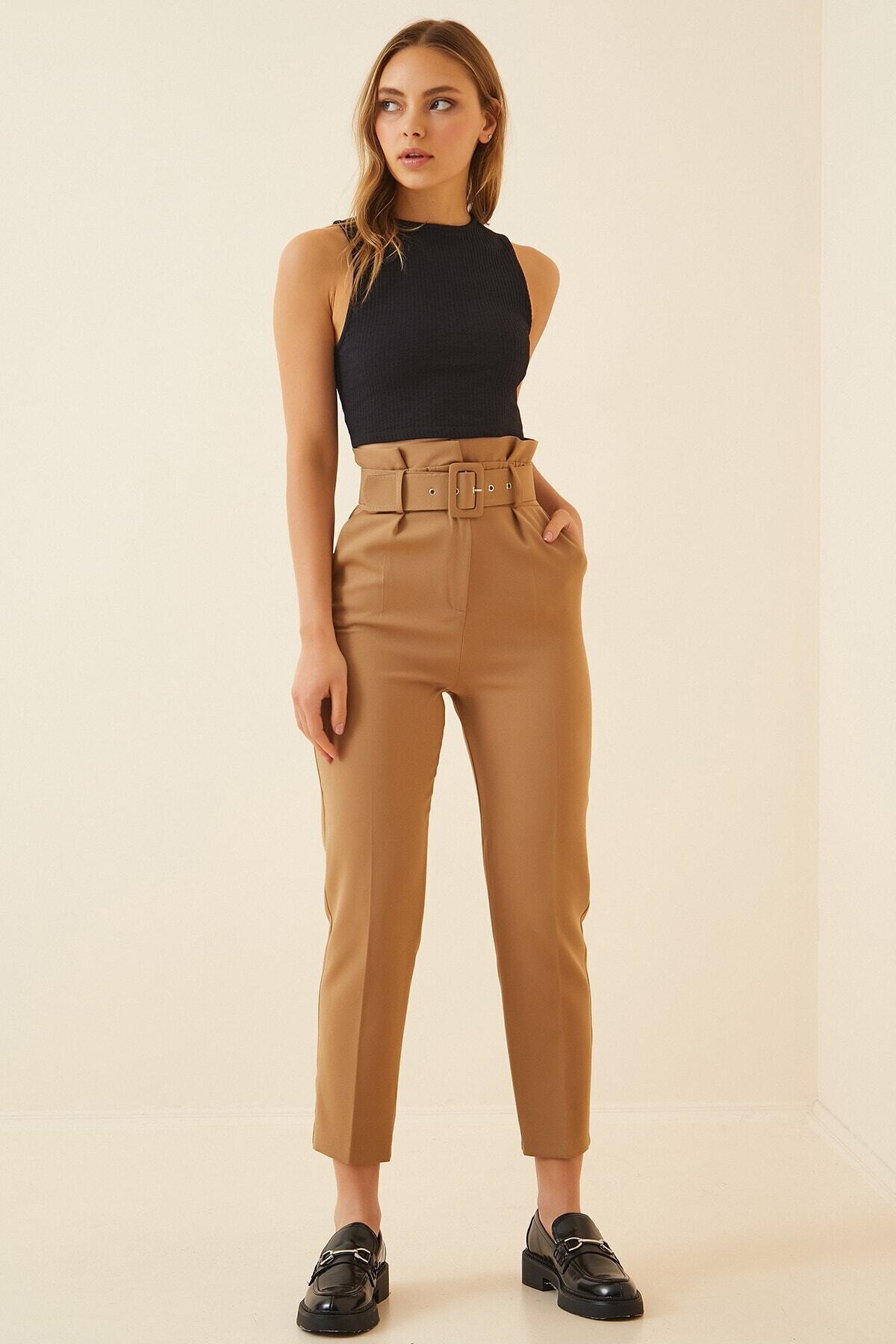 Kadın Bisküvi Yüksek Bel Kemerli Kumaş Pantolon HZL22W-BD164641
