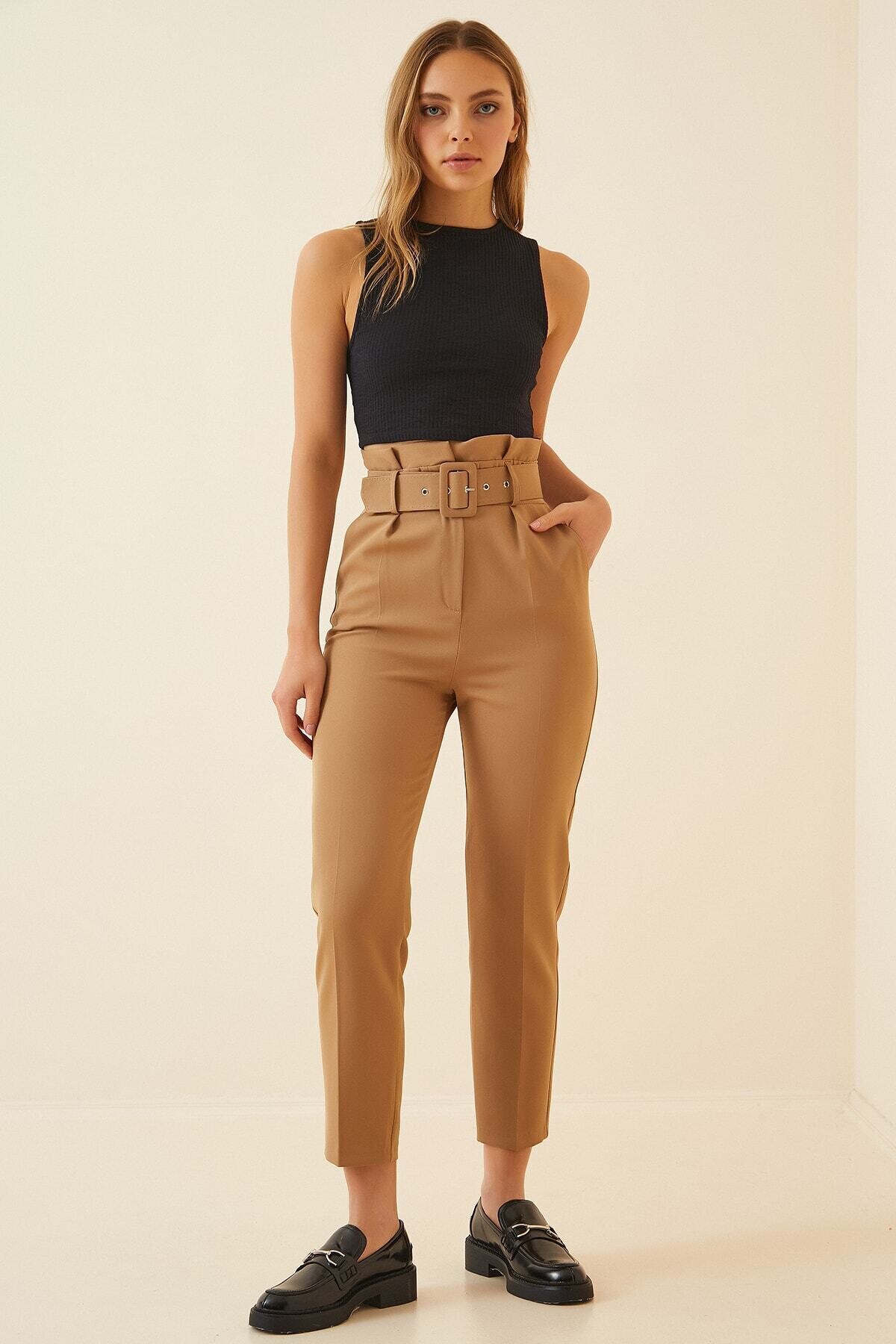 Kadın Bisküvi Yüksek Bel Kemerli Kumaş Pantolon HZL22W-BD164641