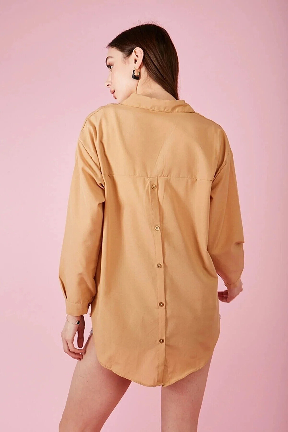 Kadın Camel Arkası Düğmeli Boyfriend Poplin Gömlek HZL22S-BD139521