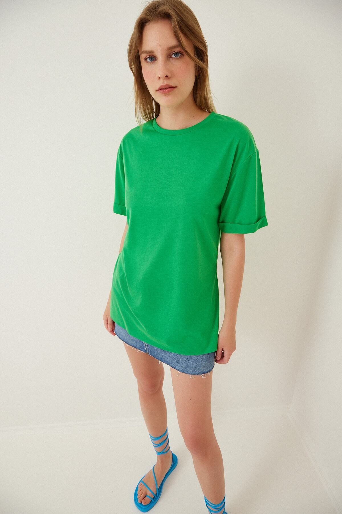 Kadın Canlı Yeşil Bisiklet Yaka Yandan Yırtmaçlı Kolu Katlı Oversize Örme T-Shirt HZL22S-BD143251